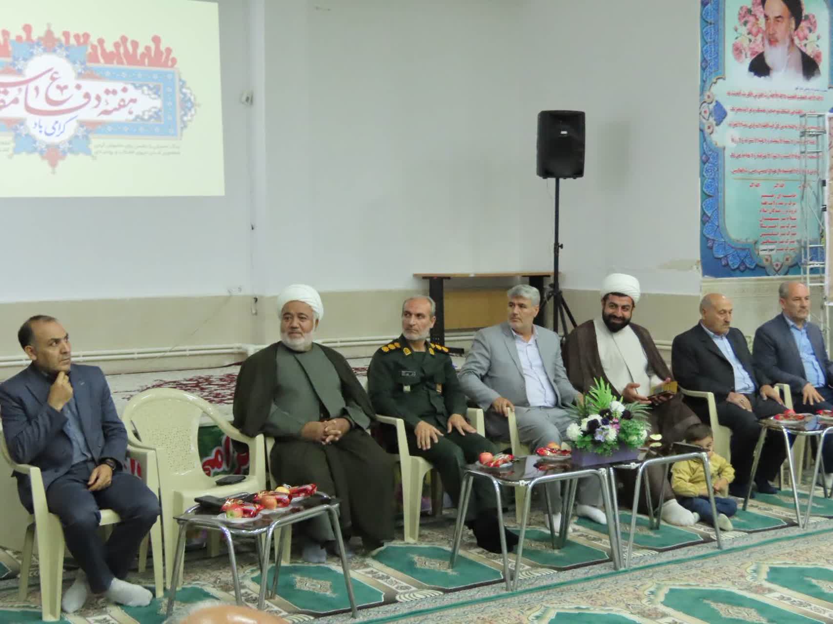 برگزاری مراسم شب شعر به مناسبت هفته دفاع مقدس