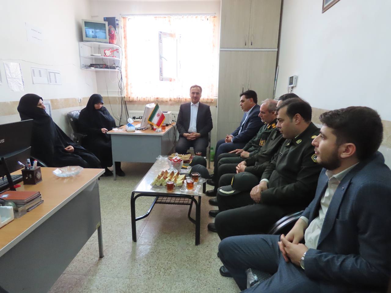 تبریک روز معلم به کادر آموزشی و پرورشی دبستان دخترانه خیرساز حاج اکبر قاسم زاده بیگجوان