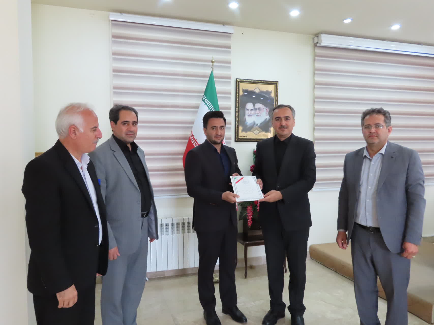 مراسم تکریم و معارفه سرپرست اداره منابع طبیعی و آبخیزداری شهرستان چایپاره