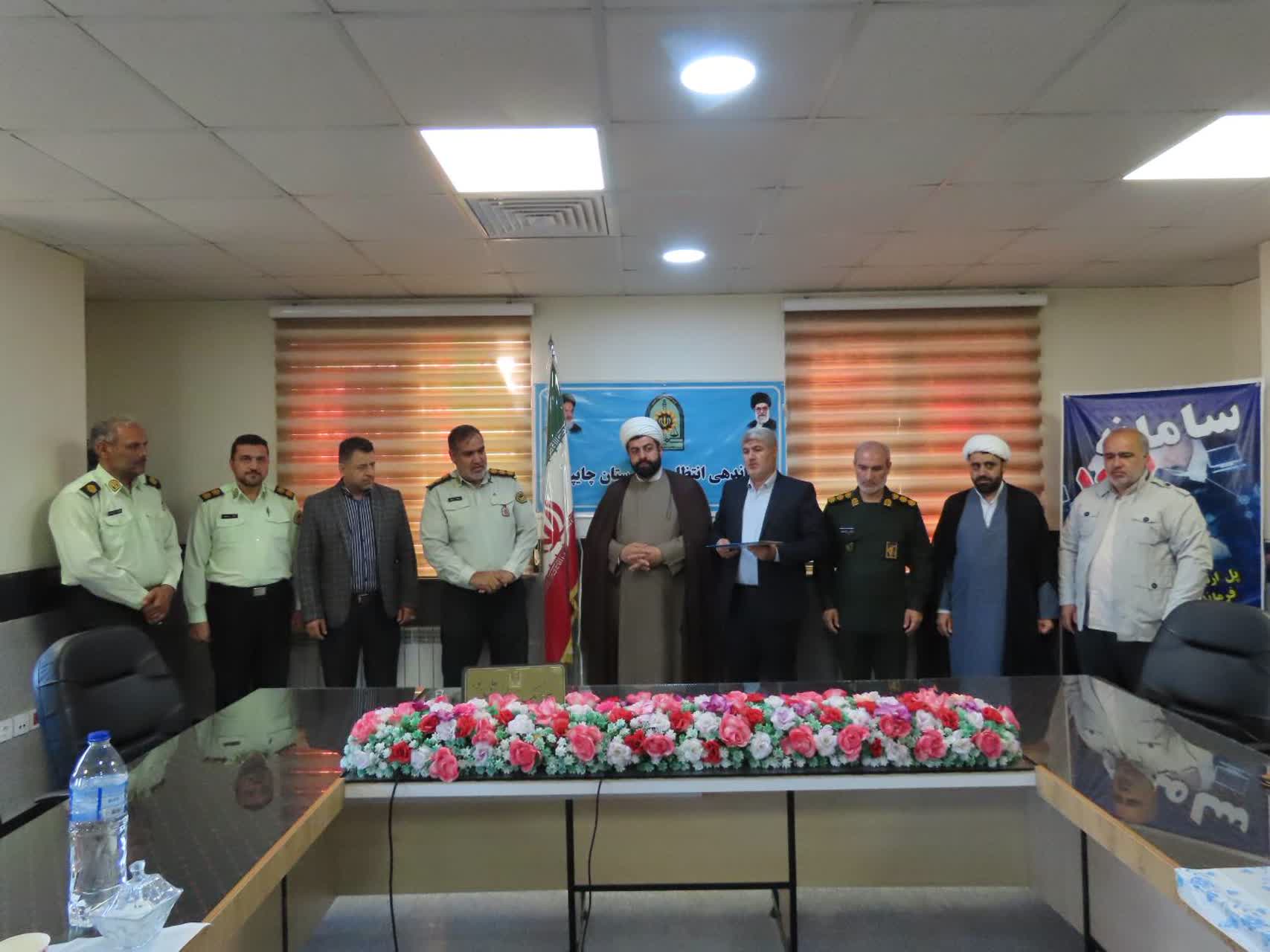 تجلیل فرماندار چایپاره از فرمانده انتظامی شهرستان