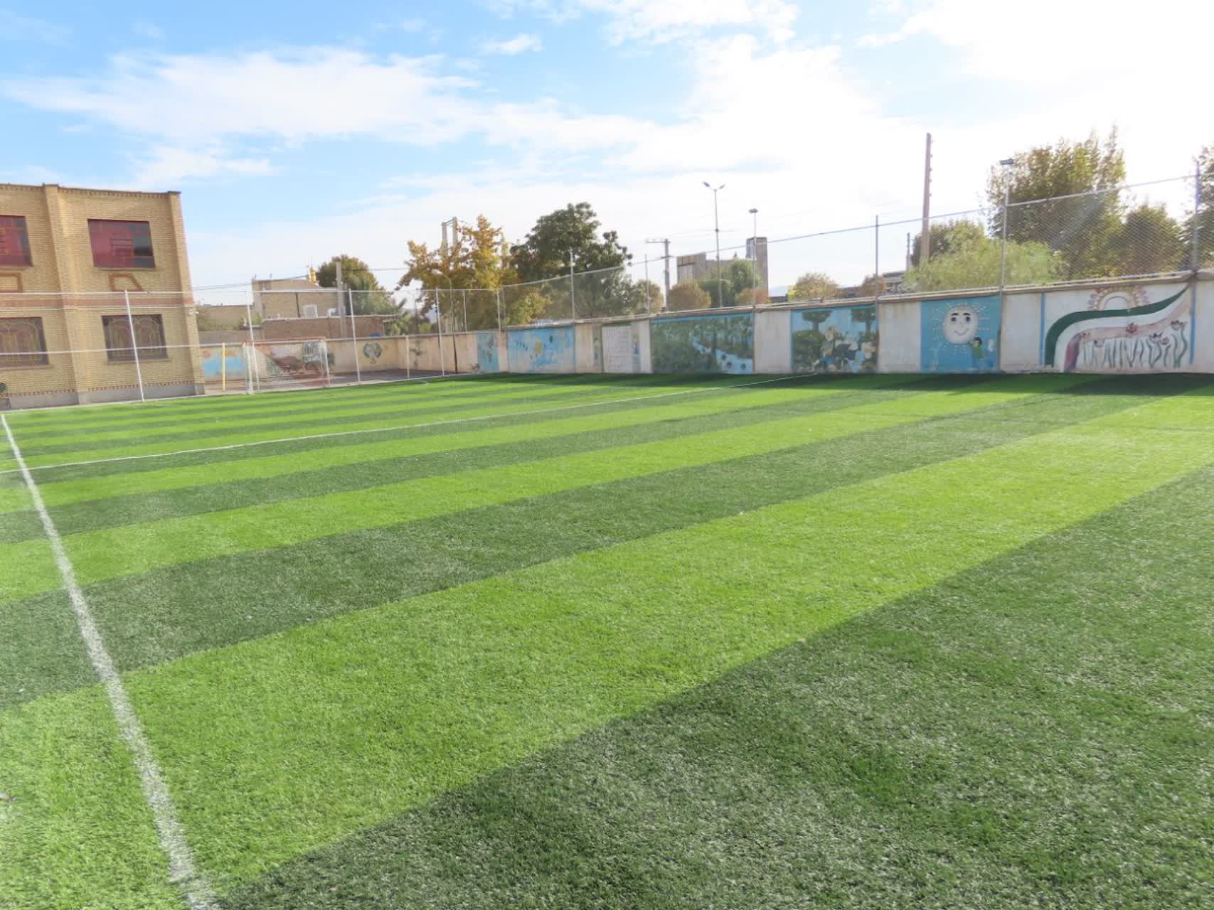 افتتاح فضای ورزشی روباز (چمن مصنوعی) دبستان آیت الله طالقانی