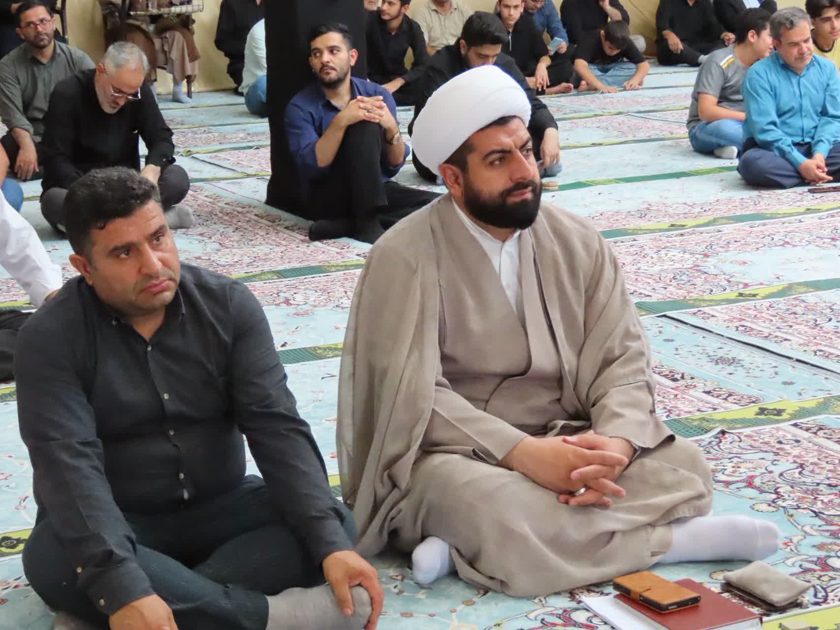 سخنرانی رضا اقلیمیان فرماندار شهرستان چایپاره پیش از خطبه های نماز جمعه