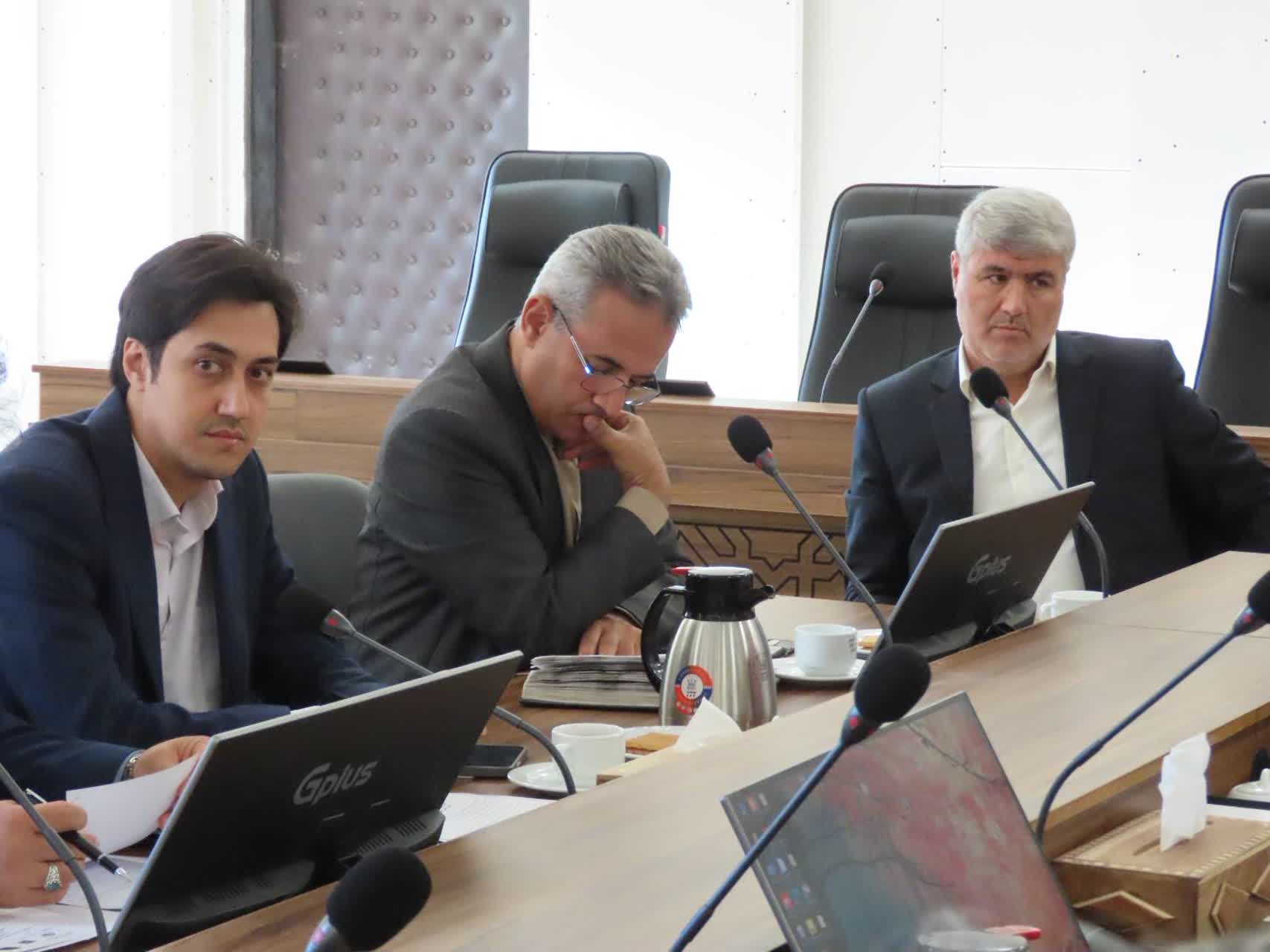 حضور فرماندار چایپاره جلسه مرکز خدمات سرمایه گذاری استان آذربایجان غربی