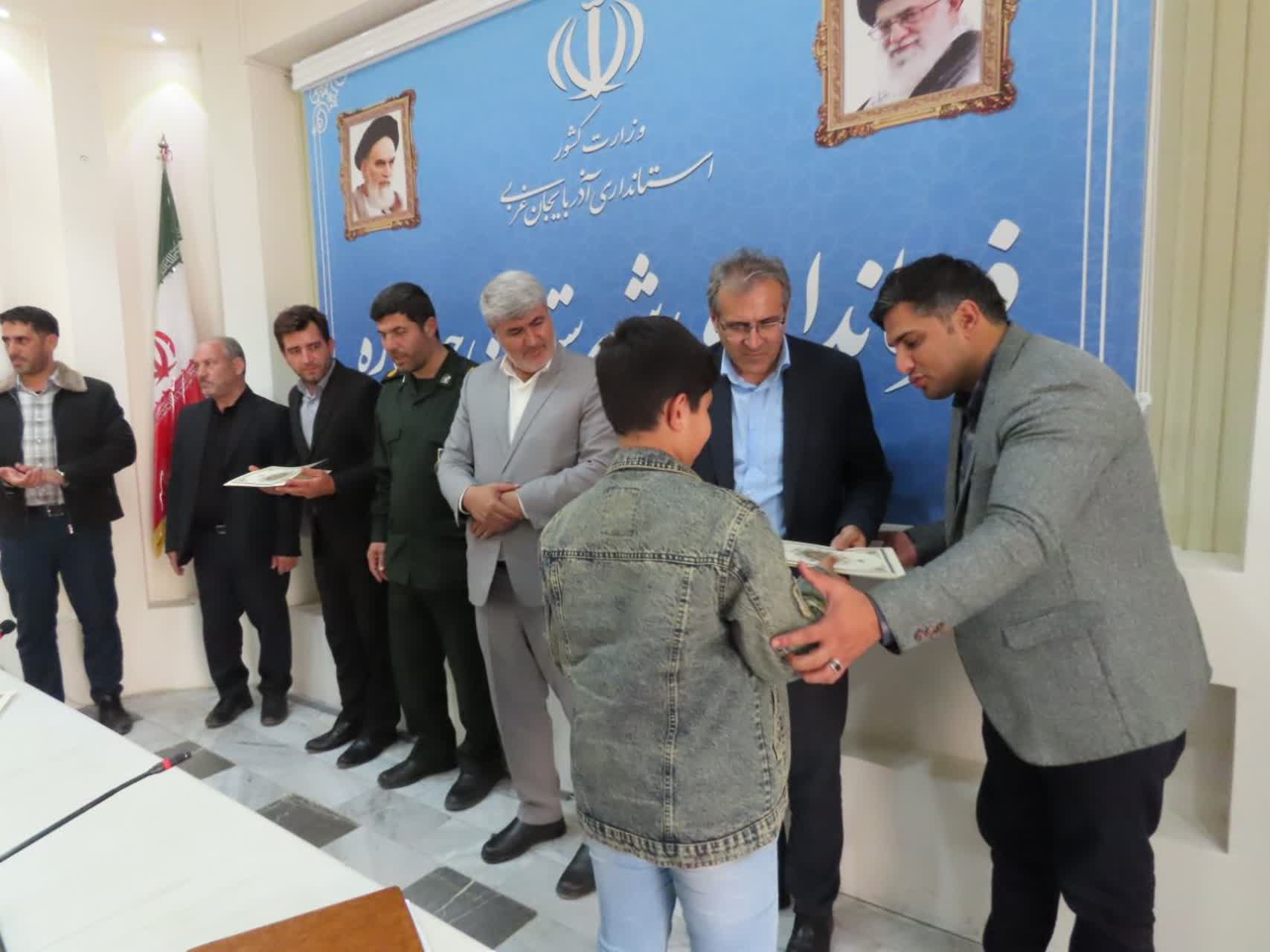 مراسم تجلیل از جامعه ورزشی شهرستان چایپاره