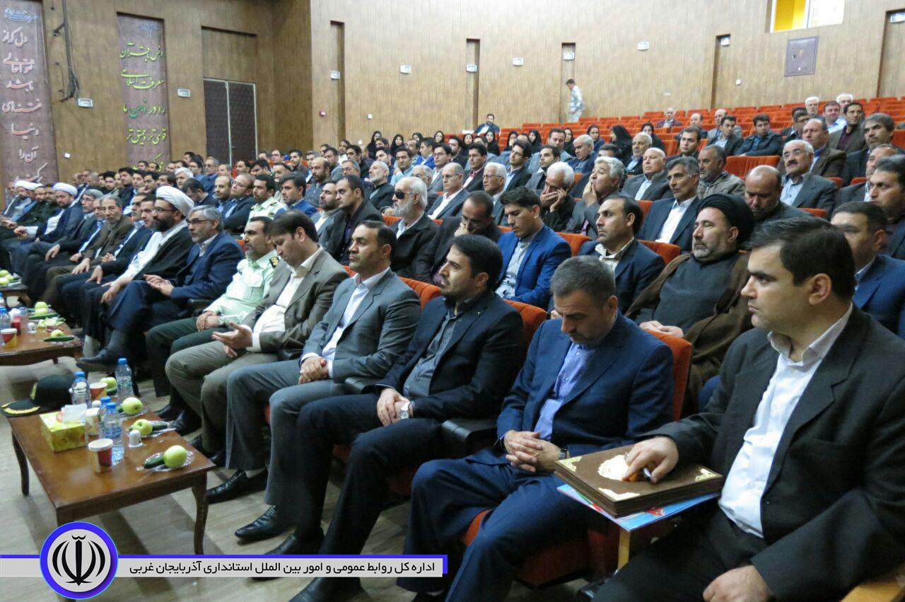 آئین تکریم و معارفه روساء و دادستانهای سابق و جدید حوزه قضائی شهرستان چایپاره برگزار شد.