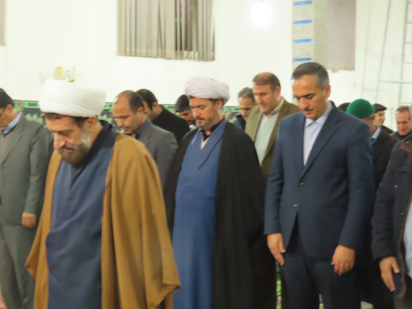 حضور فرماندار چایپاره در مراسم ایام فاطمیه در شهر حاجیلار