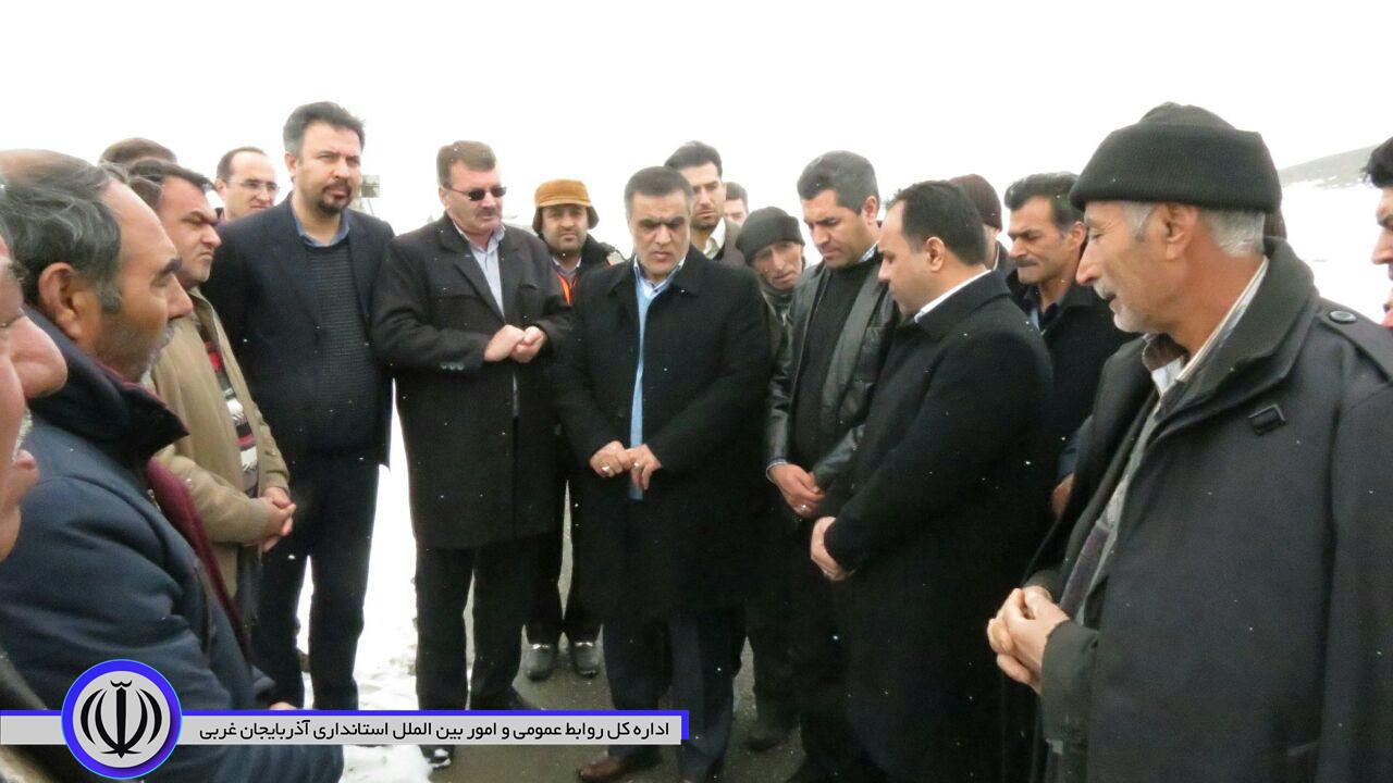 بازدید فرماندار ازروستای علی آباد بخش مرکزی شهرستان چایپاره