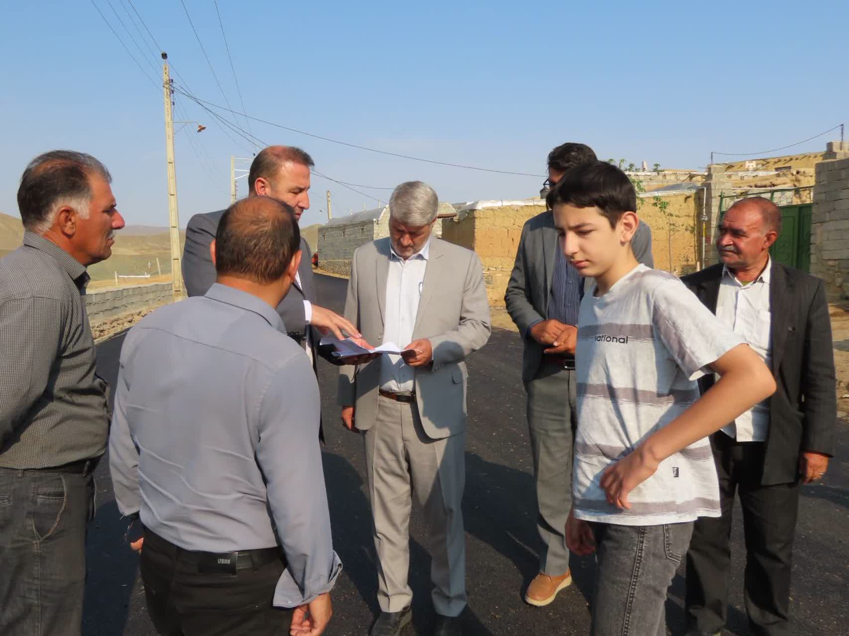 طرح عمرانی بهسازی و آسفالت معابر روستای آغمزار آماده افتتاح شد