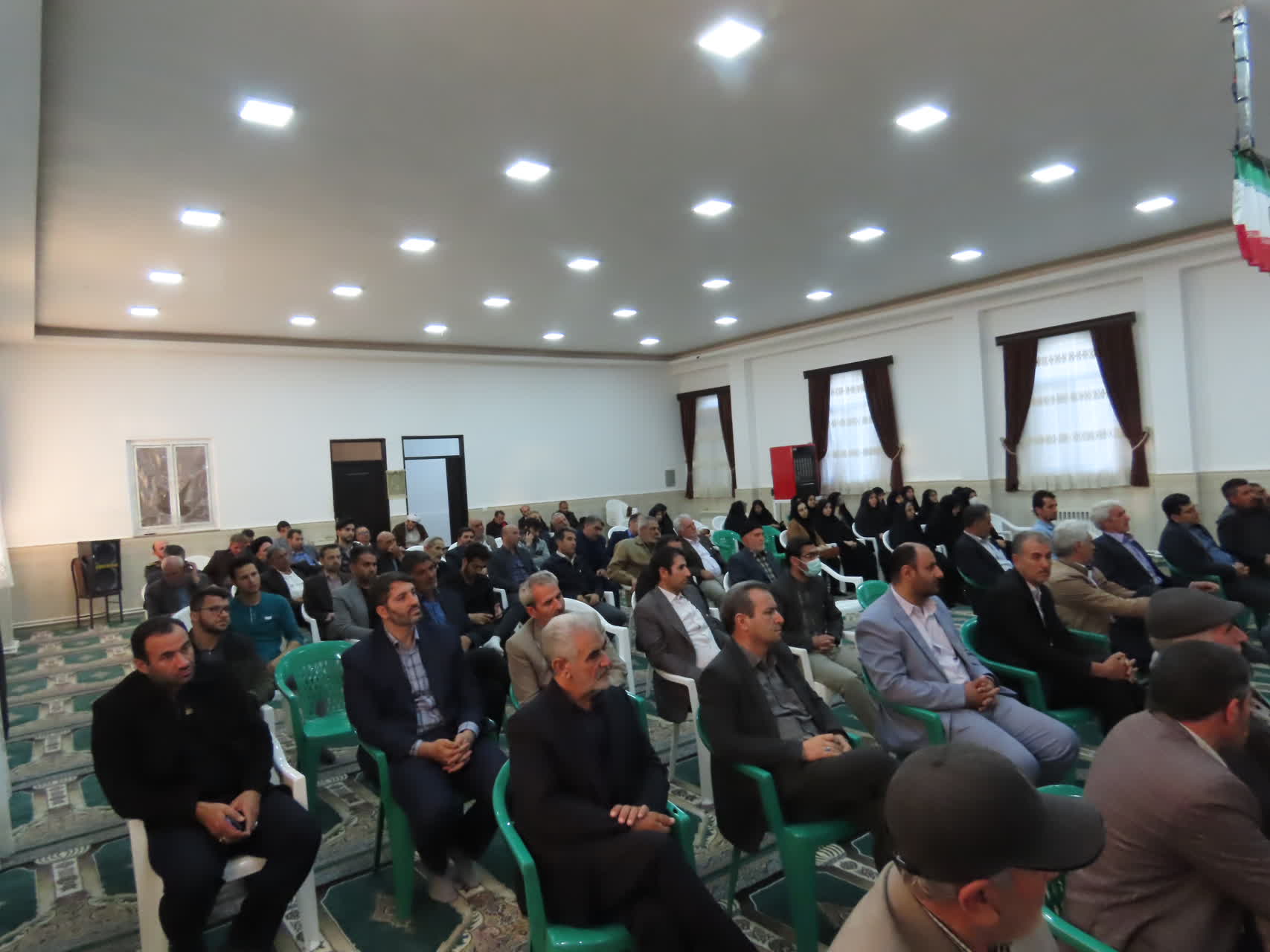 با بهره گیری از ظرفیت ها و پتانسیل های موجود و برنامه ریزی هدفمند شاهد تحقق شعار سال 1402 خواهیم بود