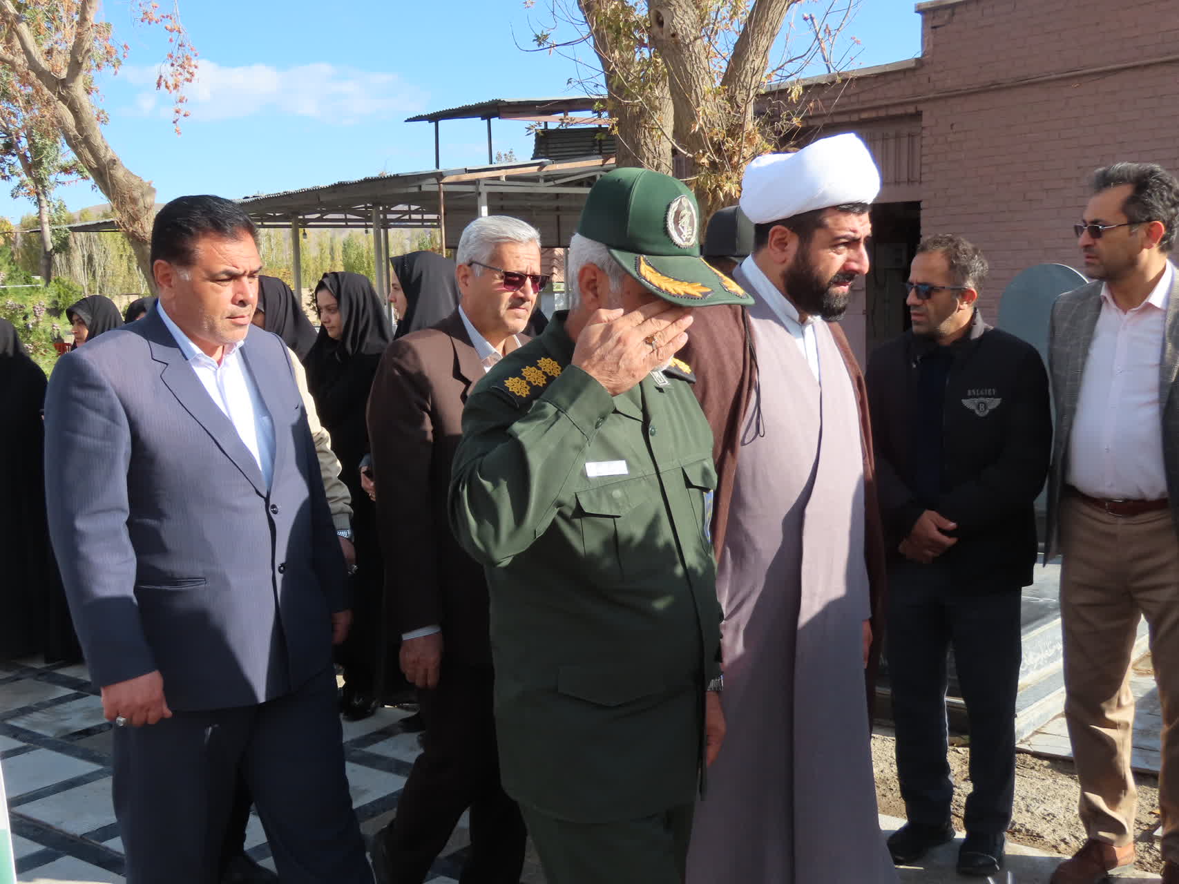 آیین غبار روبی و عطرفشانی مزار مطهر شهداء