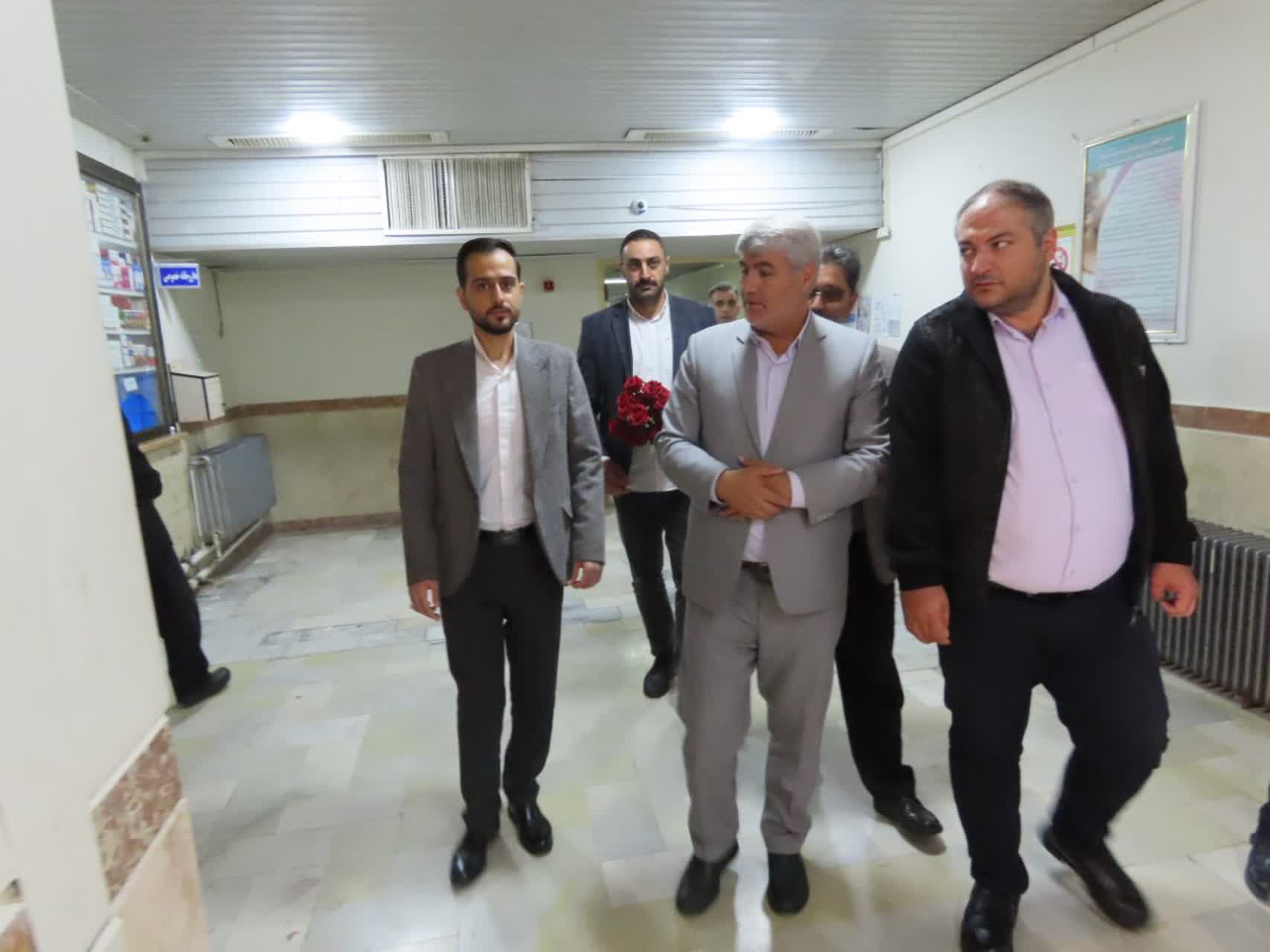 آیین تجلیل از پرستاران شهرستان چایپاره برگزار شد / تقدیر از تلاش ها و خدمات خالصانه و شبانه روزی کادر بیمارستان امام خمینی(ره)