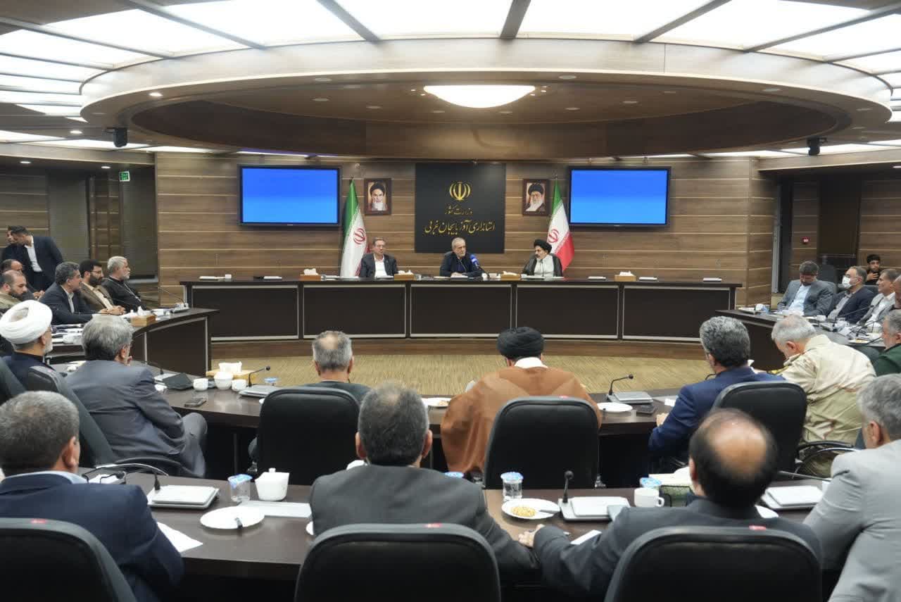 برگزاری جلسه هماهنگی همایش بینالمللی فرصتهای سرمایهگذاری در آذربایجانغربی + تصاویر