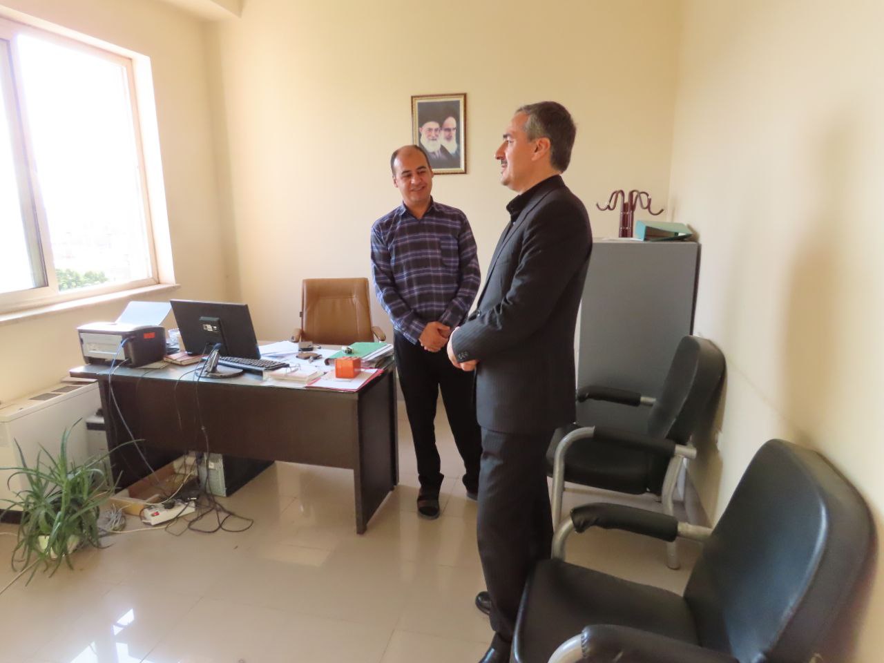 بازدید سرزده سعید شکورزاده فرماندار چایپاره از بخشداری مرکزی