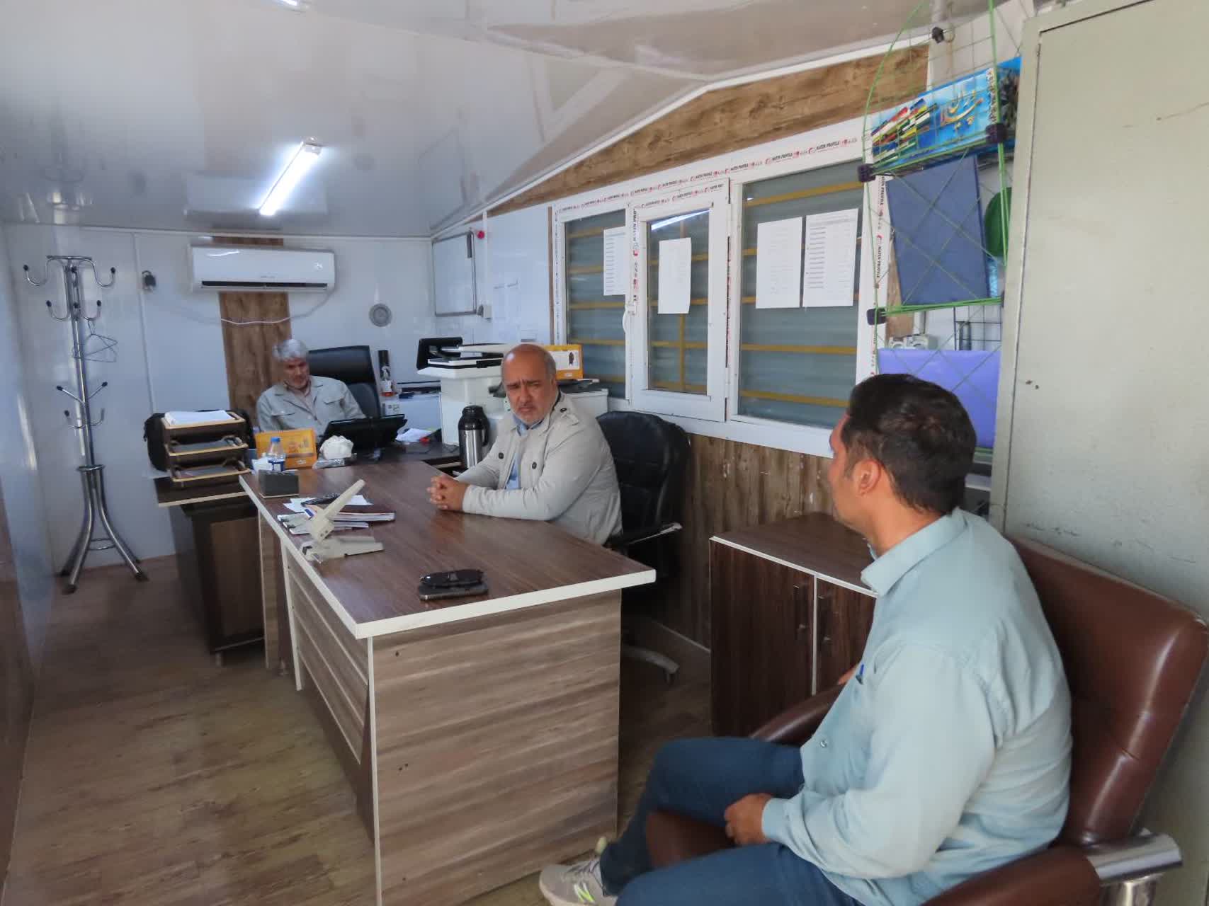 بازدید فرماندار از کارگاه پیمانکار بزرگراه گیت ورودی منطقه آزاد ماکو تا سه راهی ایواوغلی