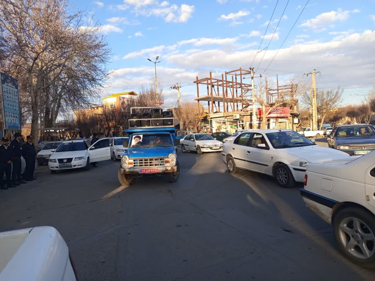 برگزاری مراسم رژه خودرویی در چایپاره