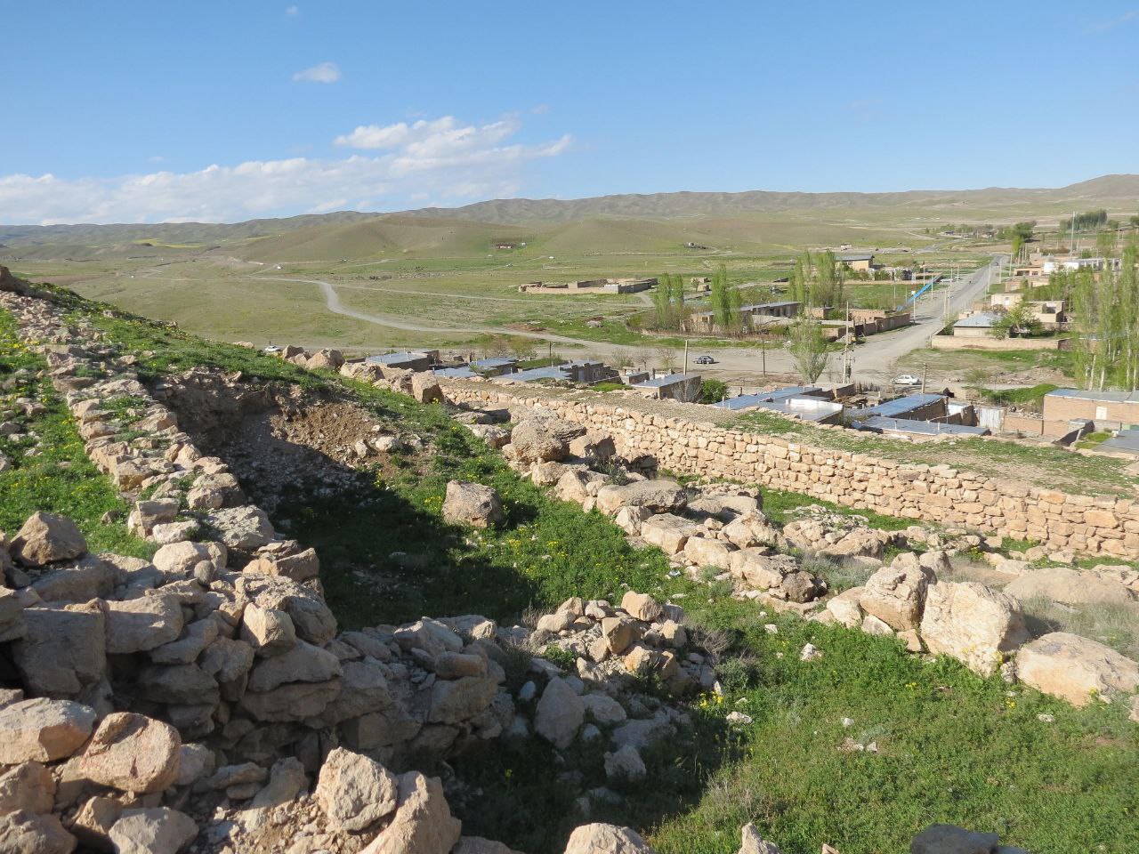 بازدید استاندار آذربایجانغربی از روستای تاریخی بسطام