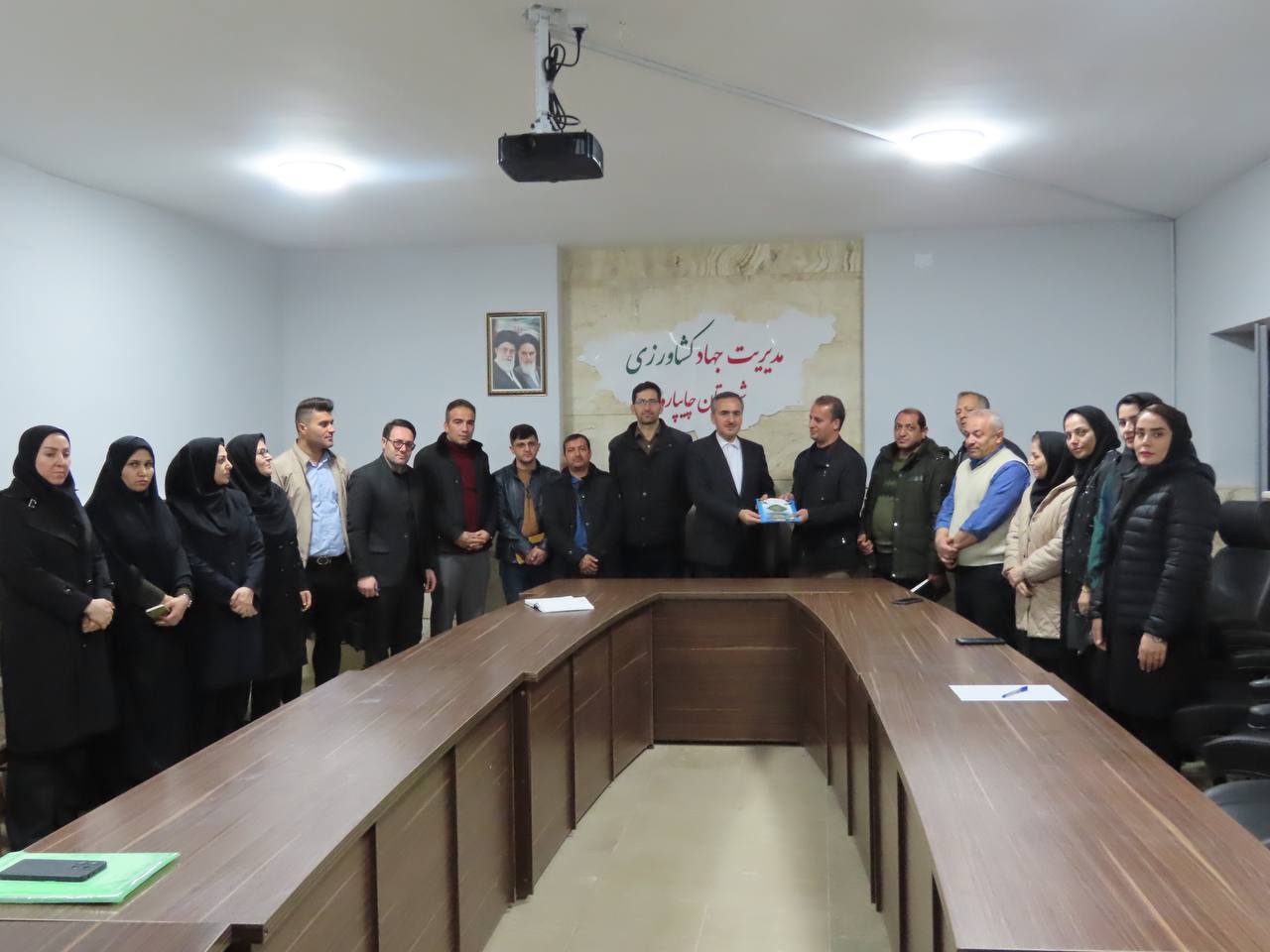 بازدید سرزده سعید شکورزاده فرماندار چایپاره از مدیریت جهاد کشاورزی