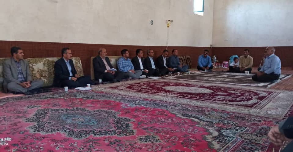 بازدید فرماندار و جمعی از مسئولان شهرستان چایپاره از روستای طاهر آباد