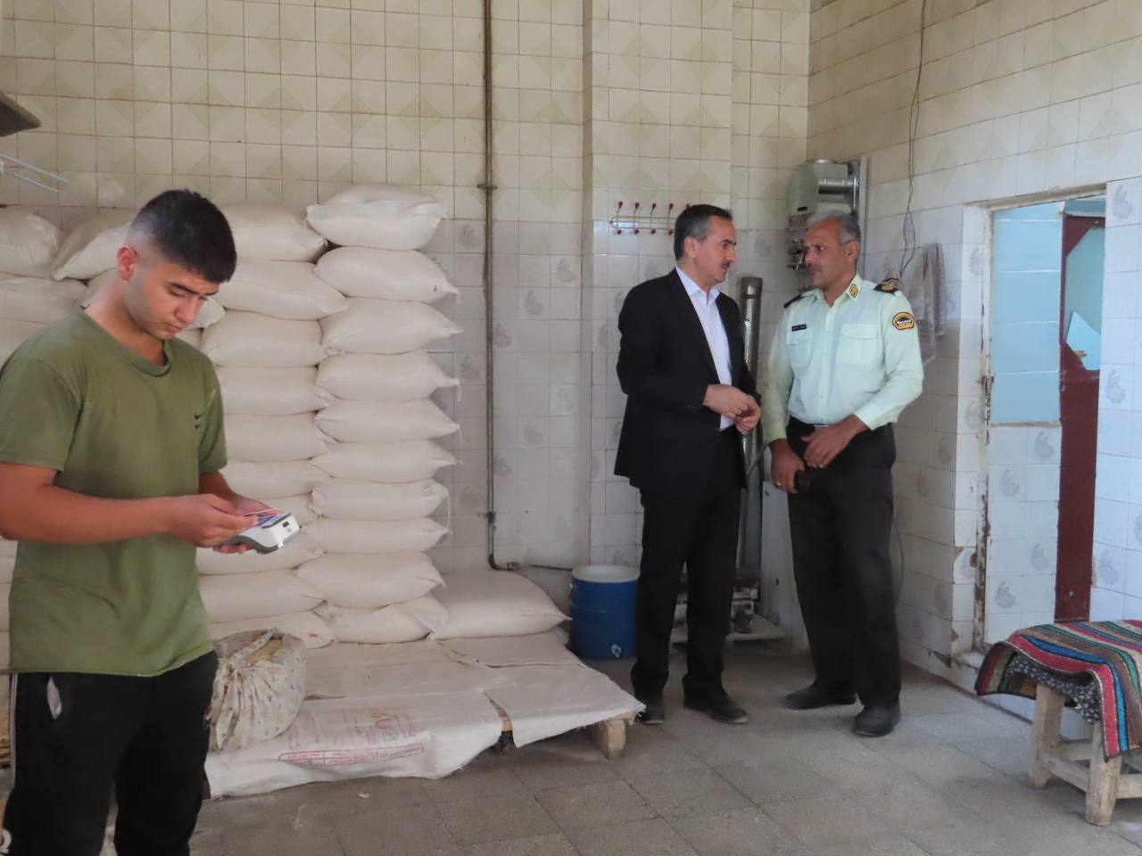 بازدید سرزده فرماندار از نانوایی در روستای چورس