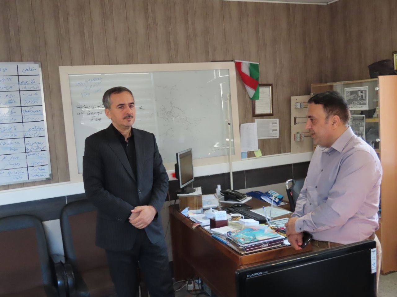بازدید سرزده سعید شکورزاده فرماندار چایپاره از توزیع برق شهرستان