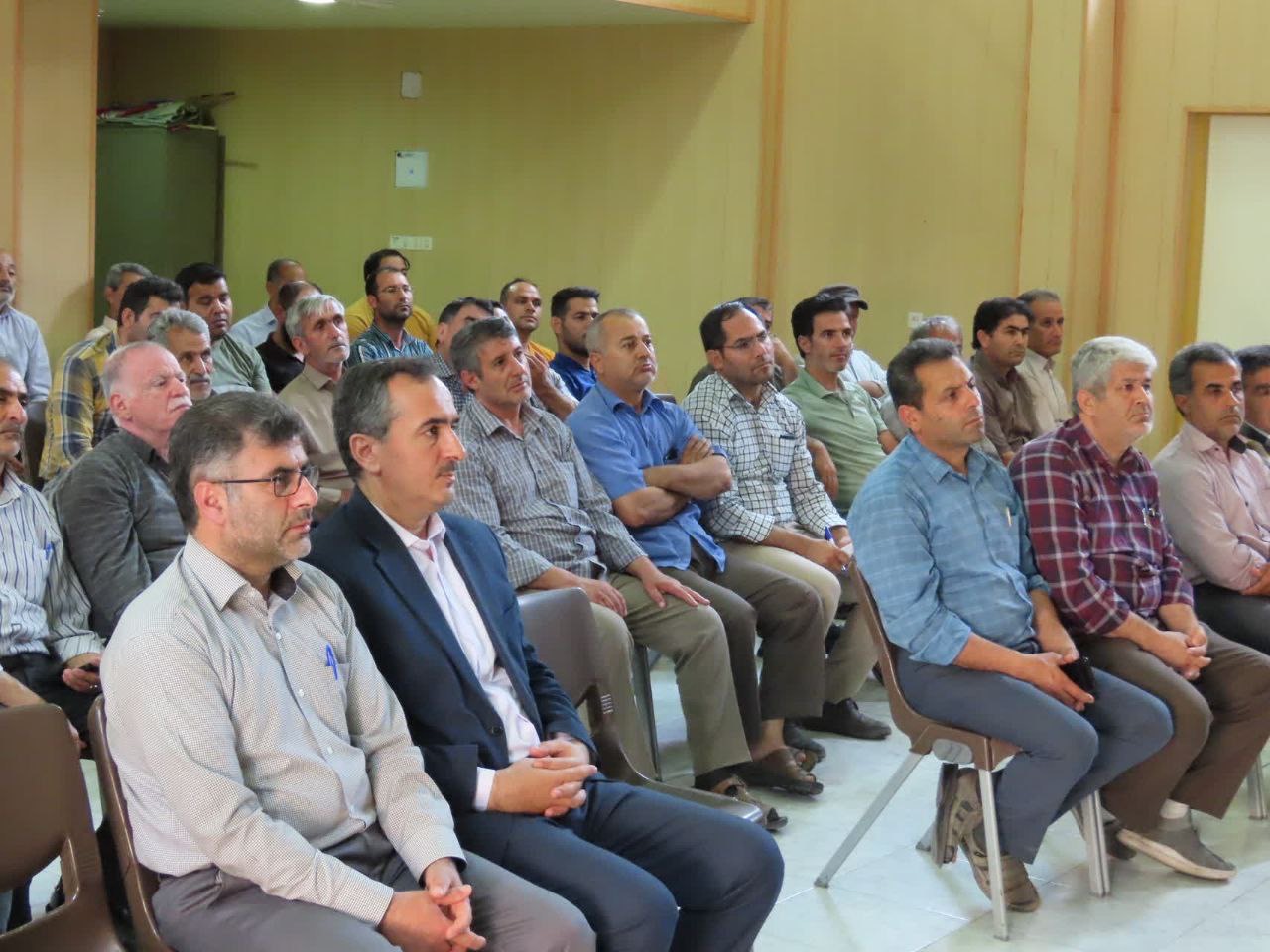 کارگاه آموزشی شیوه نامه جدید فعالیت نانوایی ها و هوشمندسازی تخصیص سهمیه آرد شهرستان چایپاره