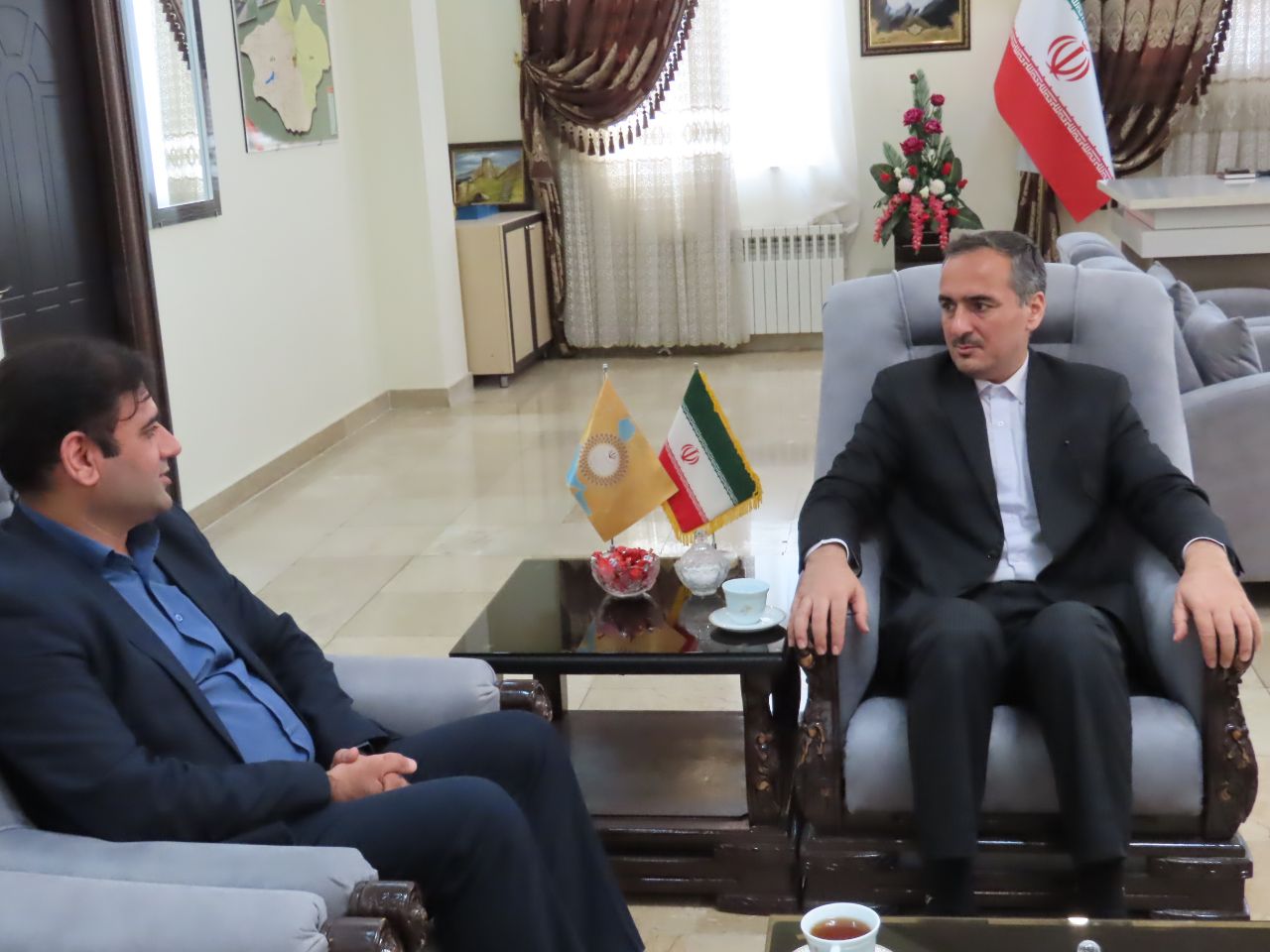 دیدار و گفتگوی رییس ثبت احوال شهرستان چایپاره با فرماندار