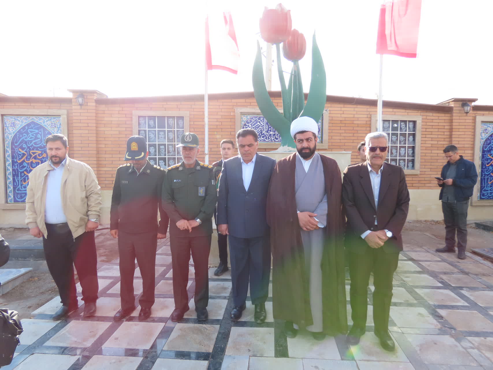 آیین غبار روبی و عطرفشانی مزار مطهر شهداء