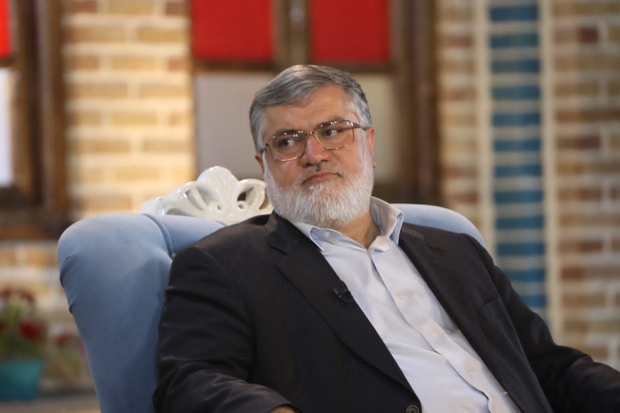 حضور محمدصادق معتمدیان استاندار آذربایجان غربى در برنامه تلویزیونى اولدوز