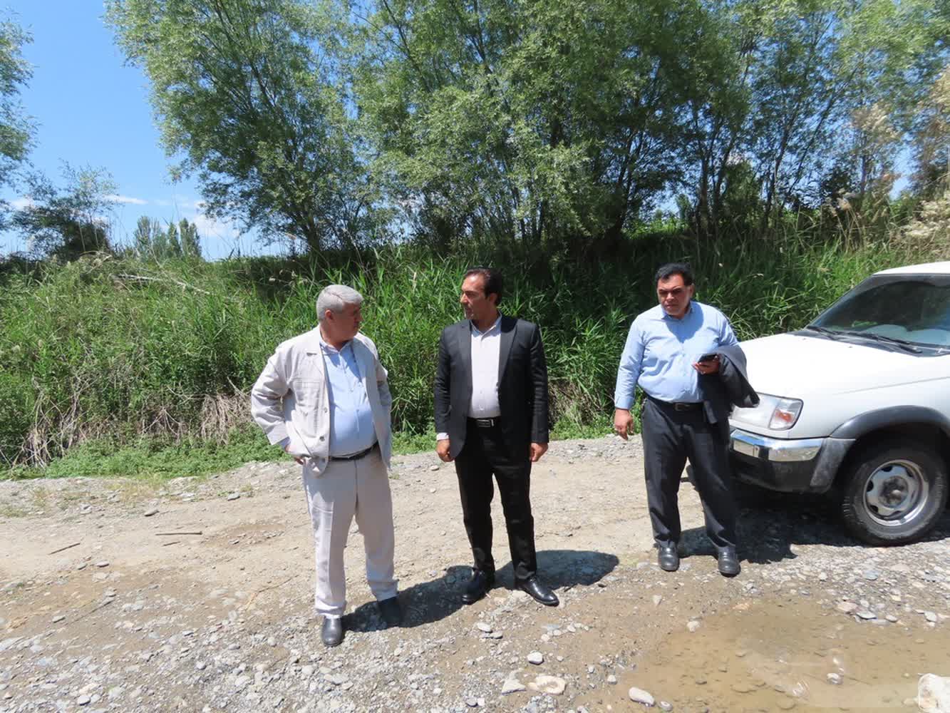 بازدید میدانی فرماندار چایپاره از مشکلات تامین آب کشاورزی روستاهای زنگلان، حاجیلار و دیزج حاتم خان