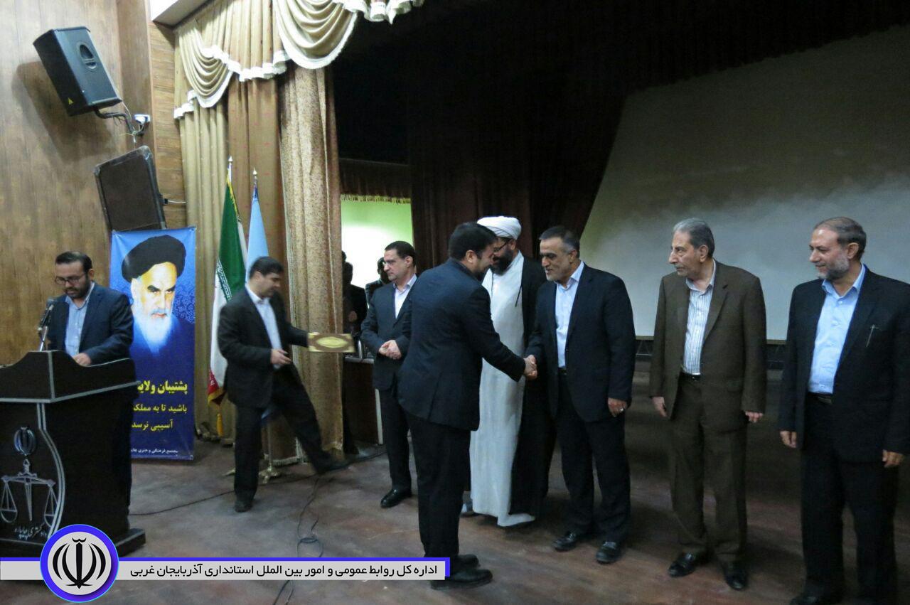 آئین تکریم و معارفه روساء و دادستانهای سابق و جدید حوزه قضائی شهرستان چایپاره برگزار شد.