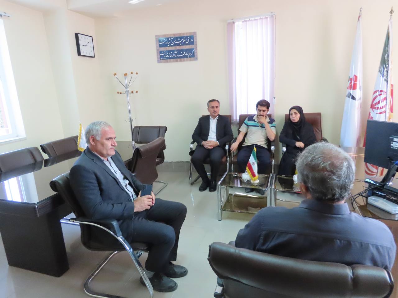 بازدید سرزده سعید شکورزاده فرماندار چایپاره از بنیاد شهید و امور ایثارگران شهرستان