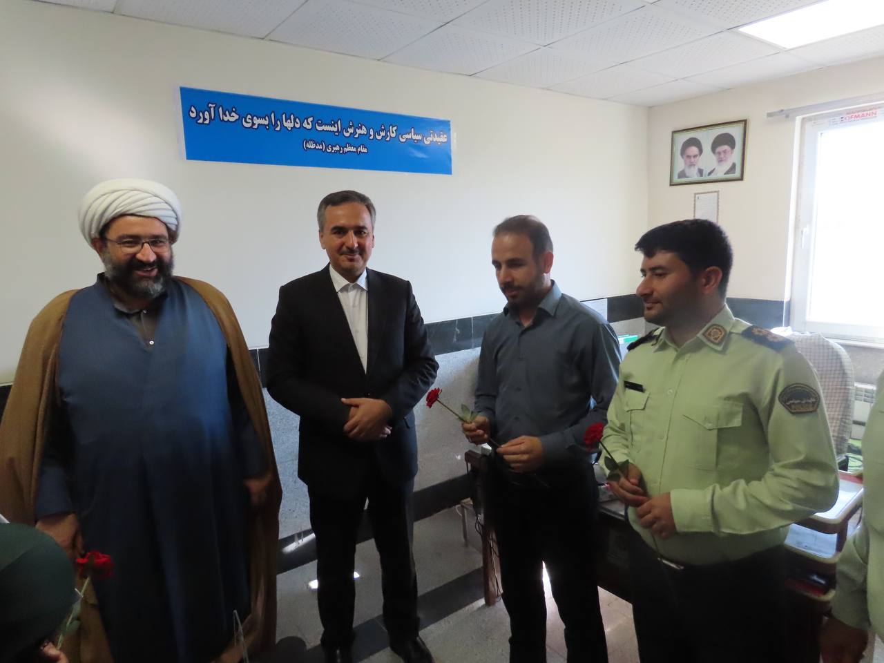 تجلیل فرماندار چایپاره از فرمانده انتظامی شهرستان