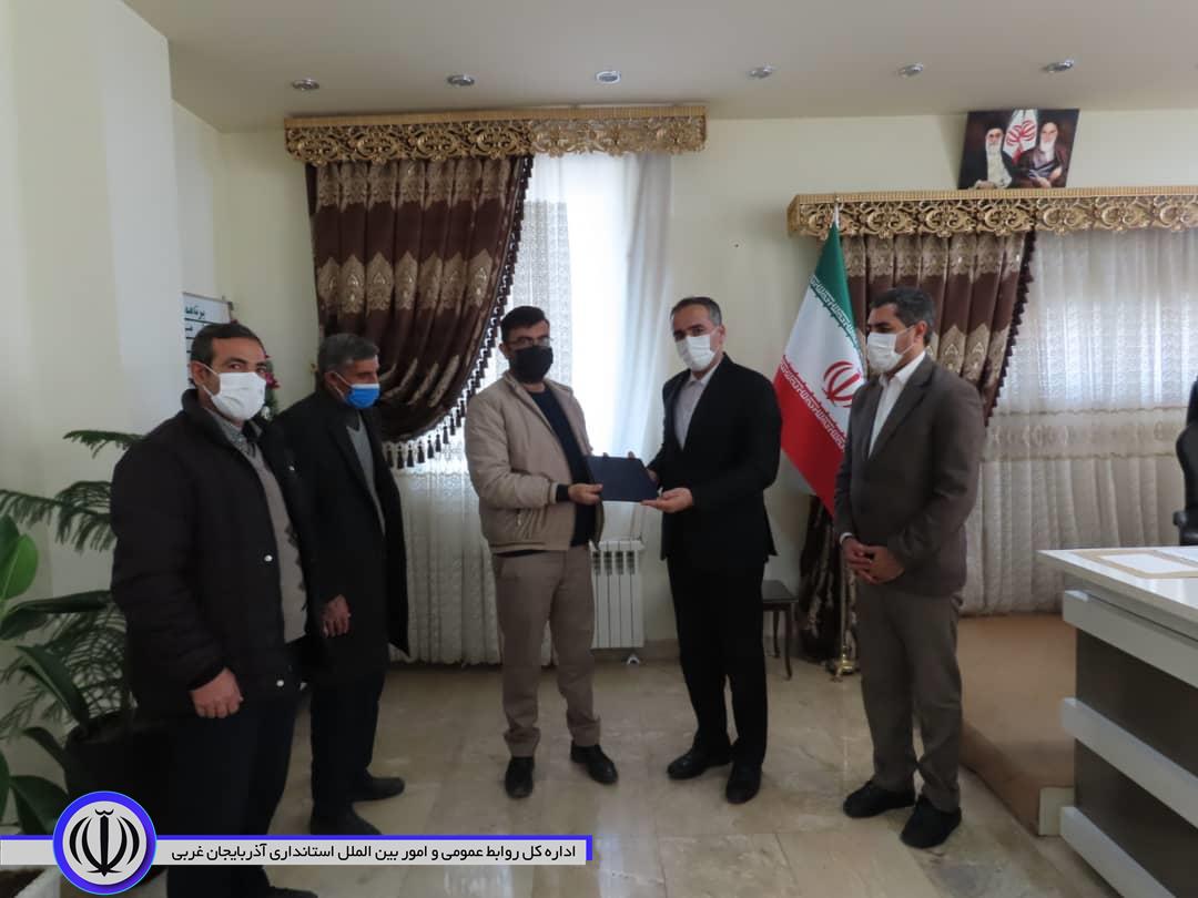 دیدار و گفتگوی اعضای شورای اسلامی و دهیار روستای قمشگان سفلی با فرماندار شهرستان