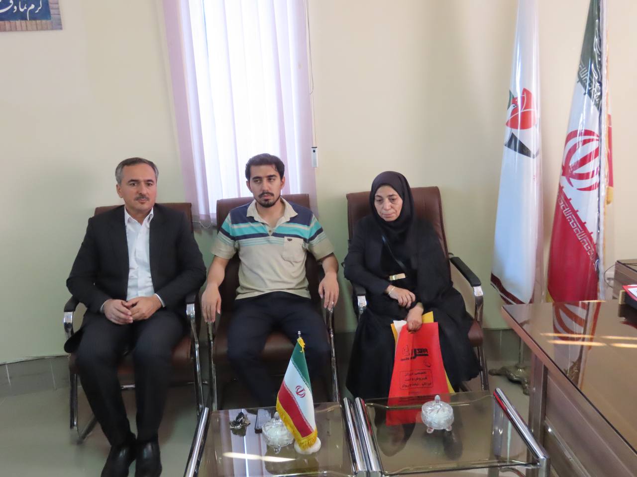بازدید سرزده سعید شکورزاده فرماندار چایپاره از بنیاد شهید و امور ایثارگران شهرستان