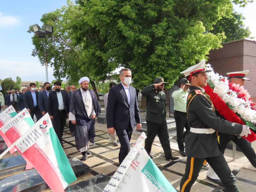 آئین غبارروبی مزار شهداء به مناسبت گرامیداشت سالروز آزاد سازی خرمشهر