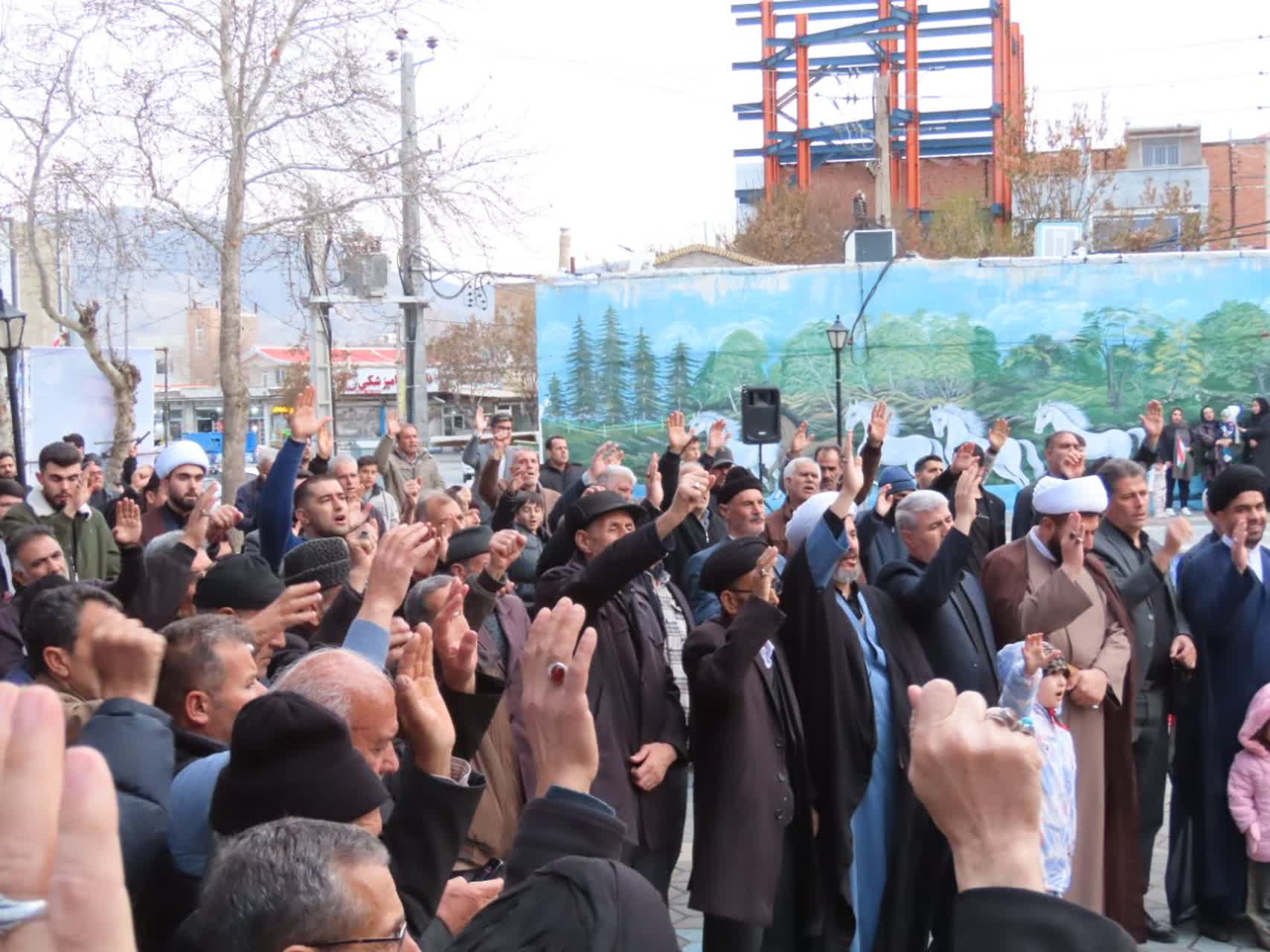 برگزاری مراسم دعا و استغاثه به امام مهدی(عج)