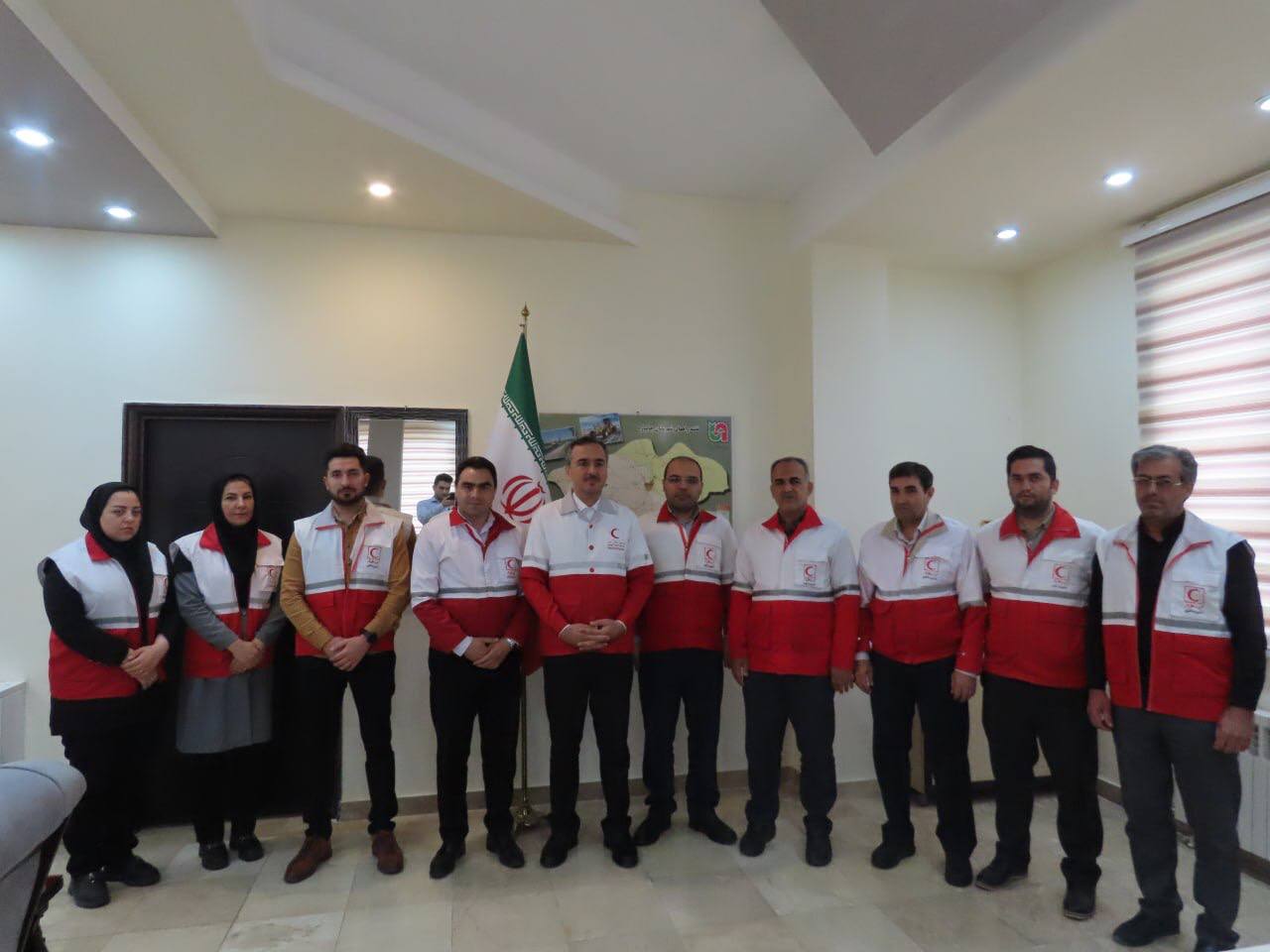 دیدار رییس و پرسنل جمعیت هلال احمر شهرستان با فرماندار چایپاره