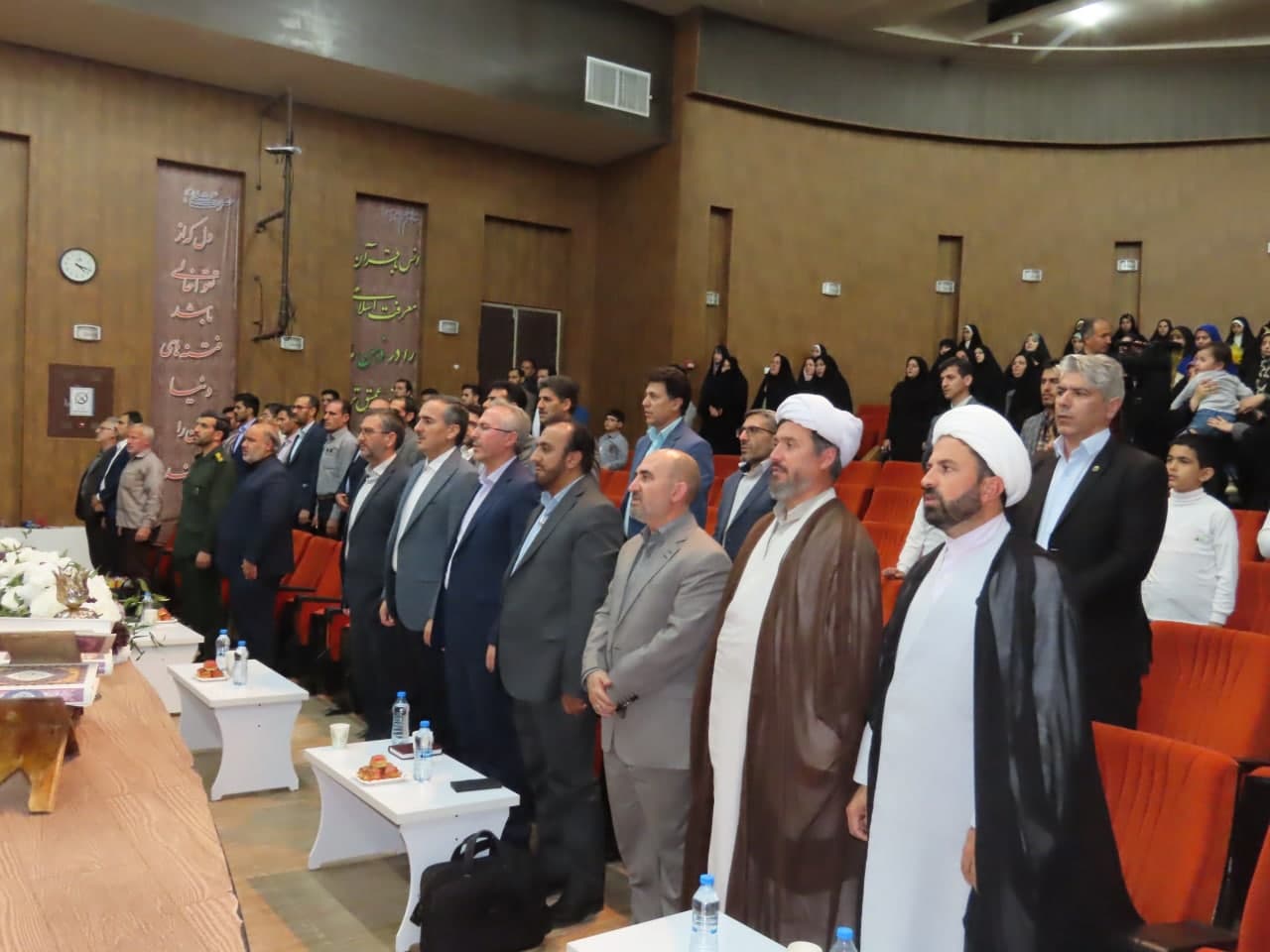 مراسم تجلیل از برندگان هشتمین دوره مسابقات قرآن ، عترت و نماز