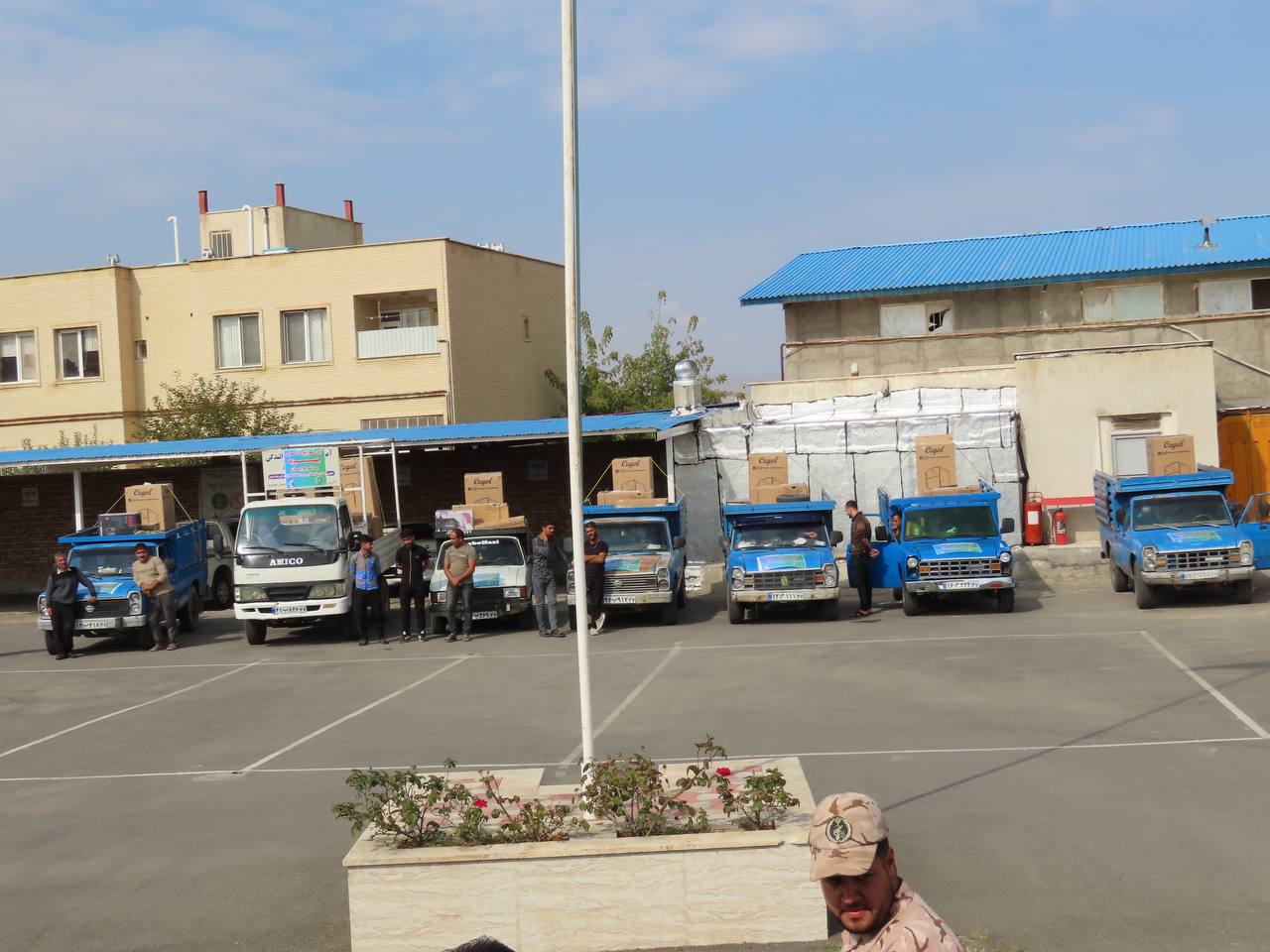 مراسم اهداء جهیزیه نوعروسان خانواده های مددجو