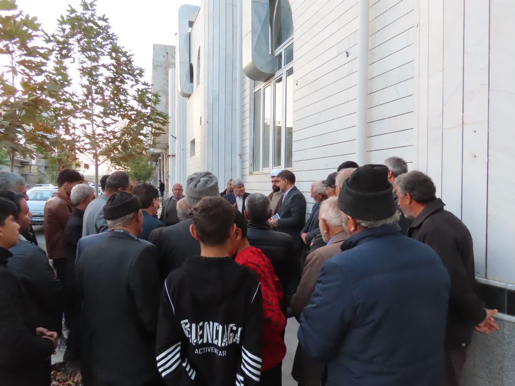 بازدید فرماندار چایپاره از وضعیت آسفالت معابر و ساماندهی نهر آب جوی محله بیگجوان