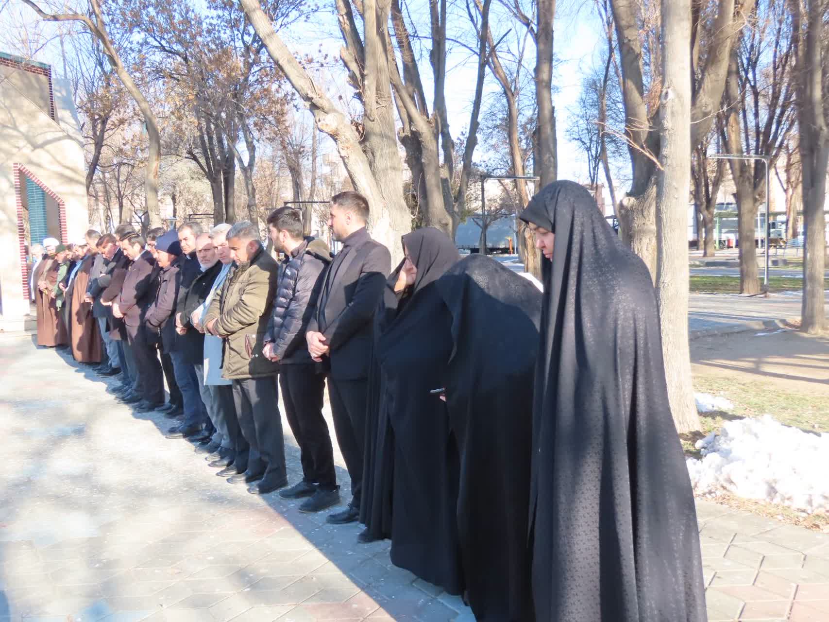 برگزاری آیین غبارروبی و عطرافشانی مزار مطهر شهدای گمنام شهرستان چایپاره