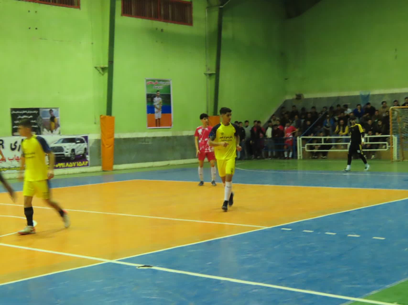 مسابقه نهایی فوتسال جام فجر برگزار شد