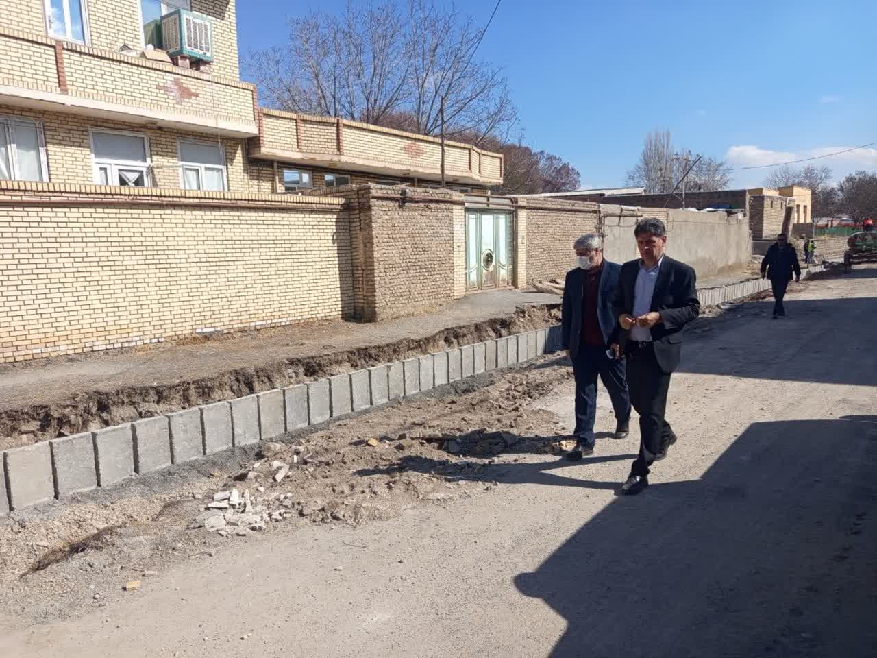 بازدید فرماندار چایپاره از پروژه‌های عمرانی شهرداری قره ضیاءالدین با هدف تسریع در روند اجرا