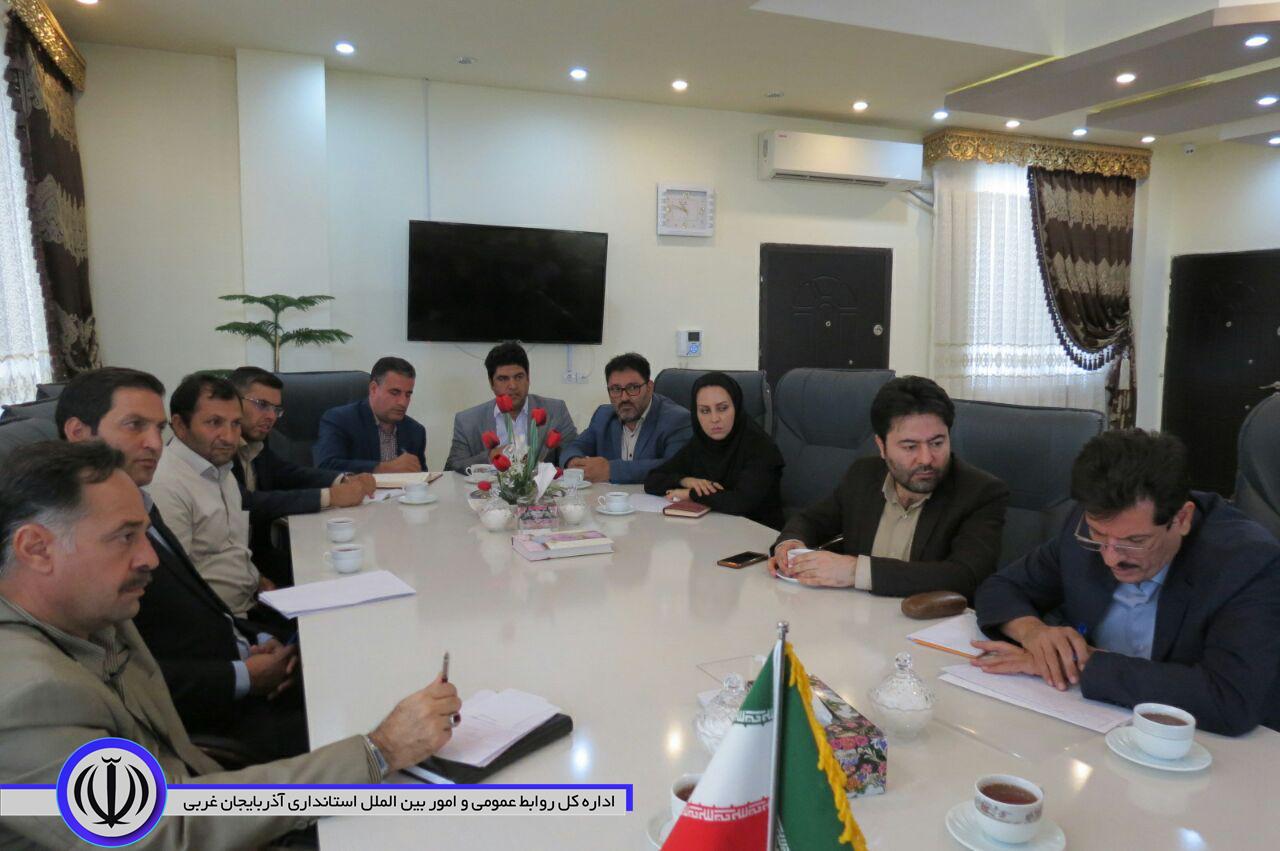 جلسه بررسی مسائل و مشکلات حوزه بهداشت ودرمان شهرستان چایپاره برگزارشد.