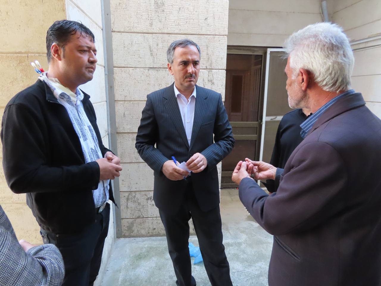 بازدید فرماندار شهرستان به صورت سرزده از مرکز دیالیز بیمارستان امام خمینی(ره)