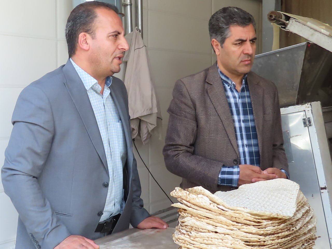 بازدید اعضای کارگروه آرد و نان از نانوایی های سطح شهرستان