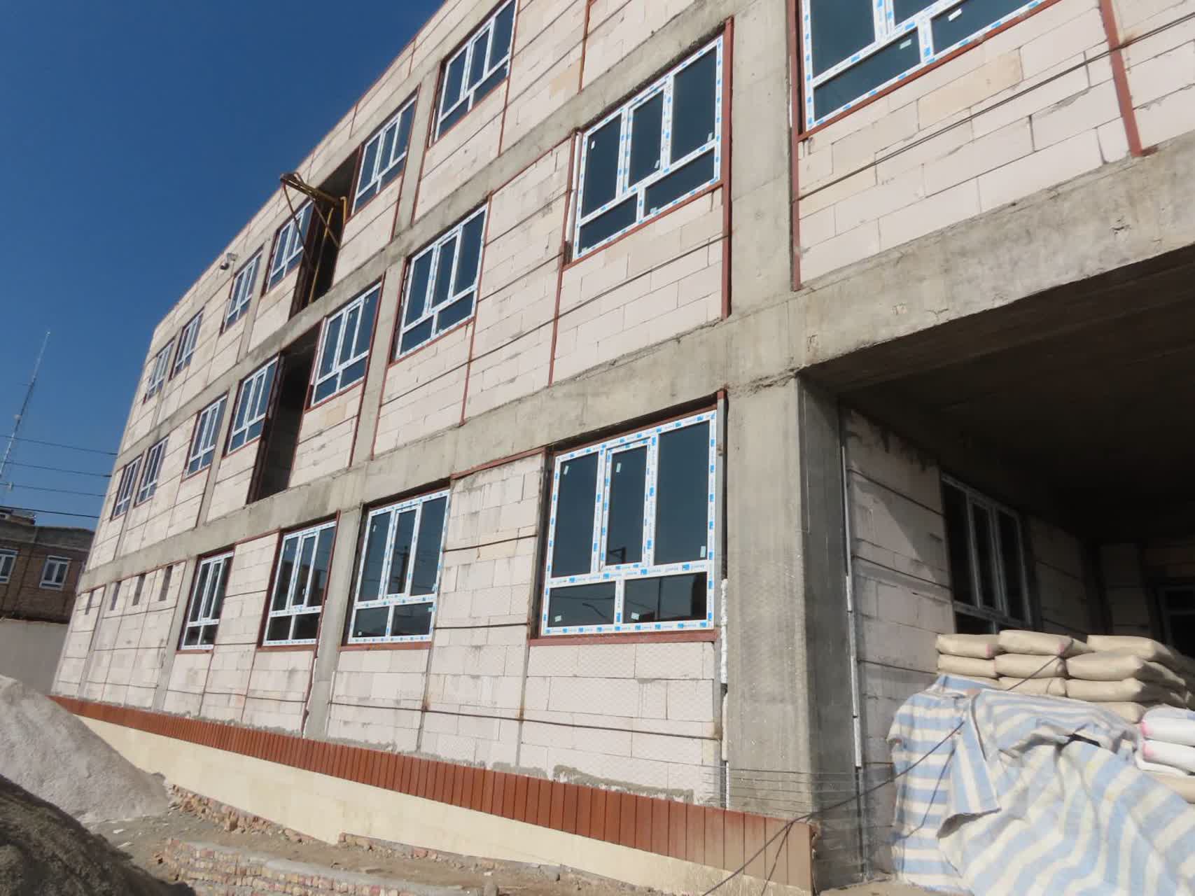 بازدید معاونین وزیر آموزش و پرورش به همراه مسئولین شهرستانی از پروژه نیمه تمام مدیریت آموزش و پرورش چایپاره