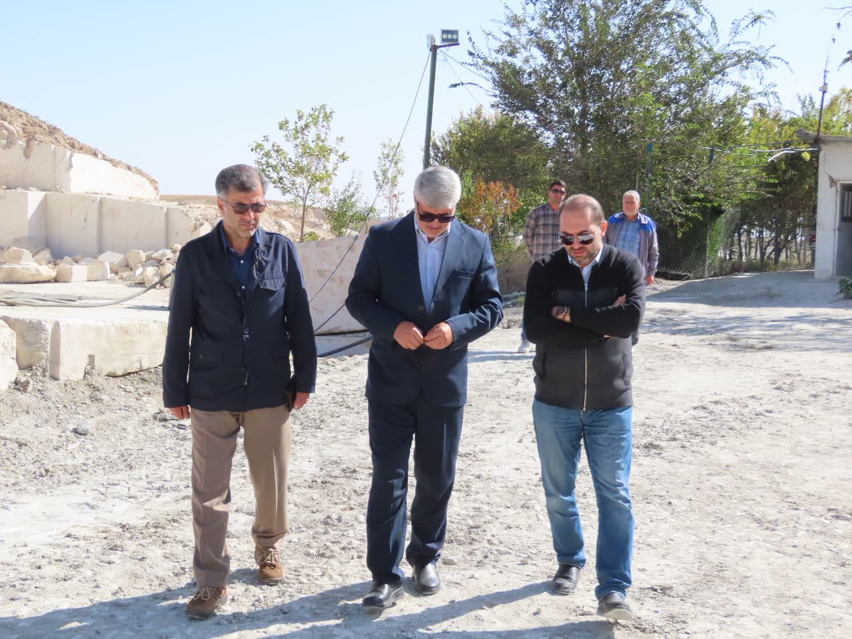 بازدید فرماندار چایپاره از معدن مرمریت بسطام
