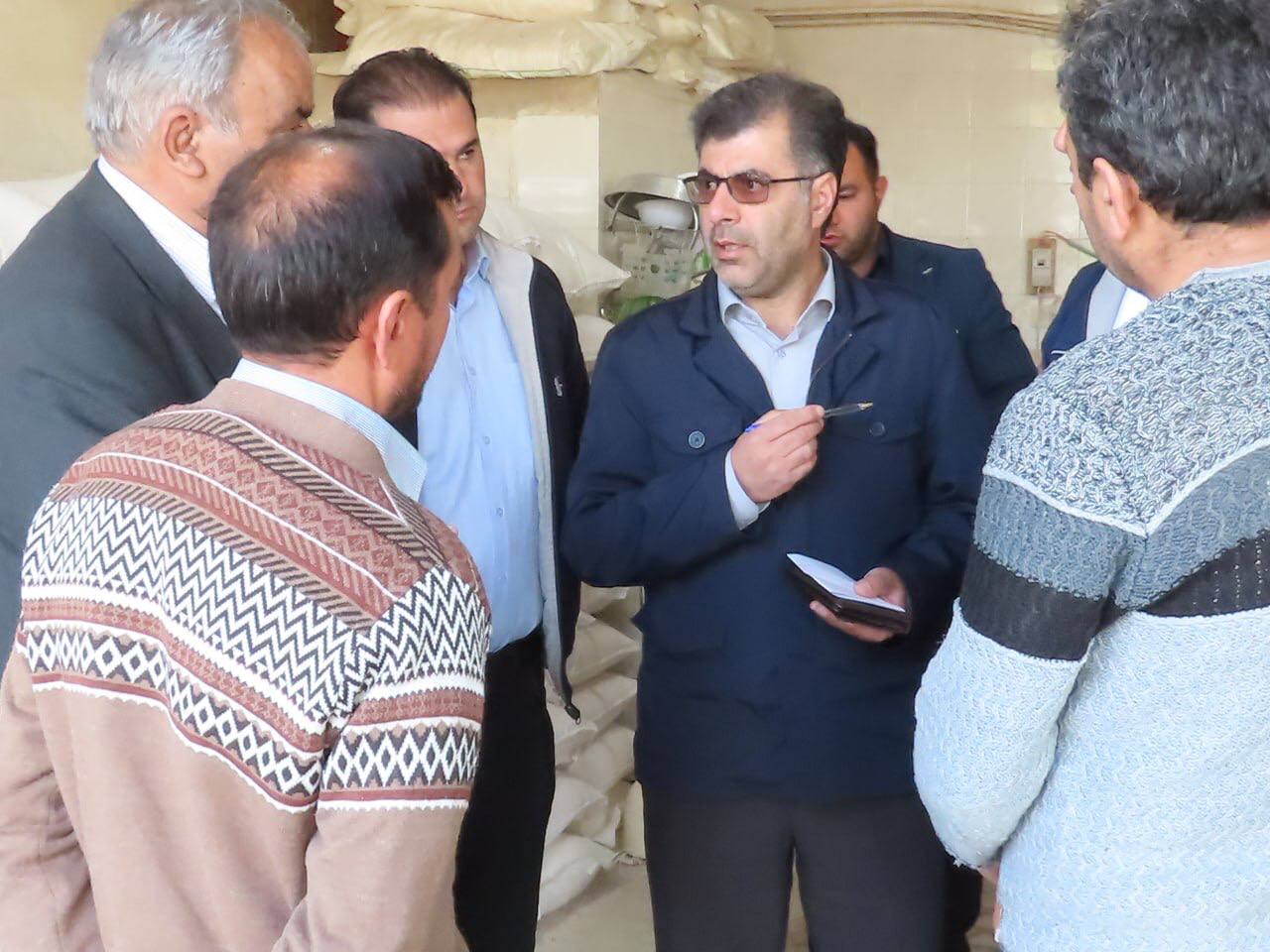 بازدید اعضای کارگروه آرد و نان از نانوایی های سطح شهرستان