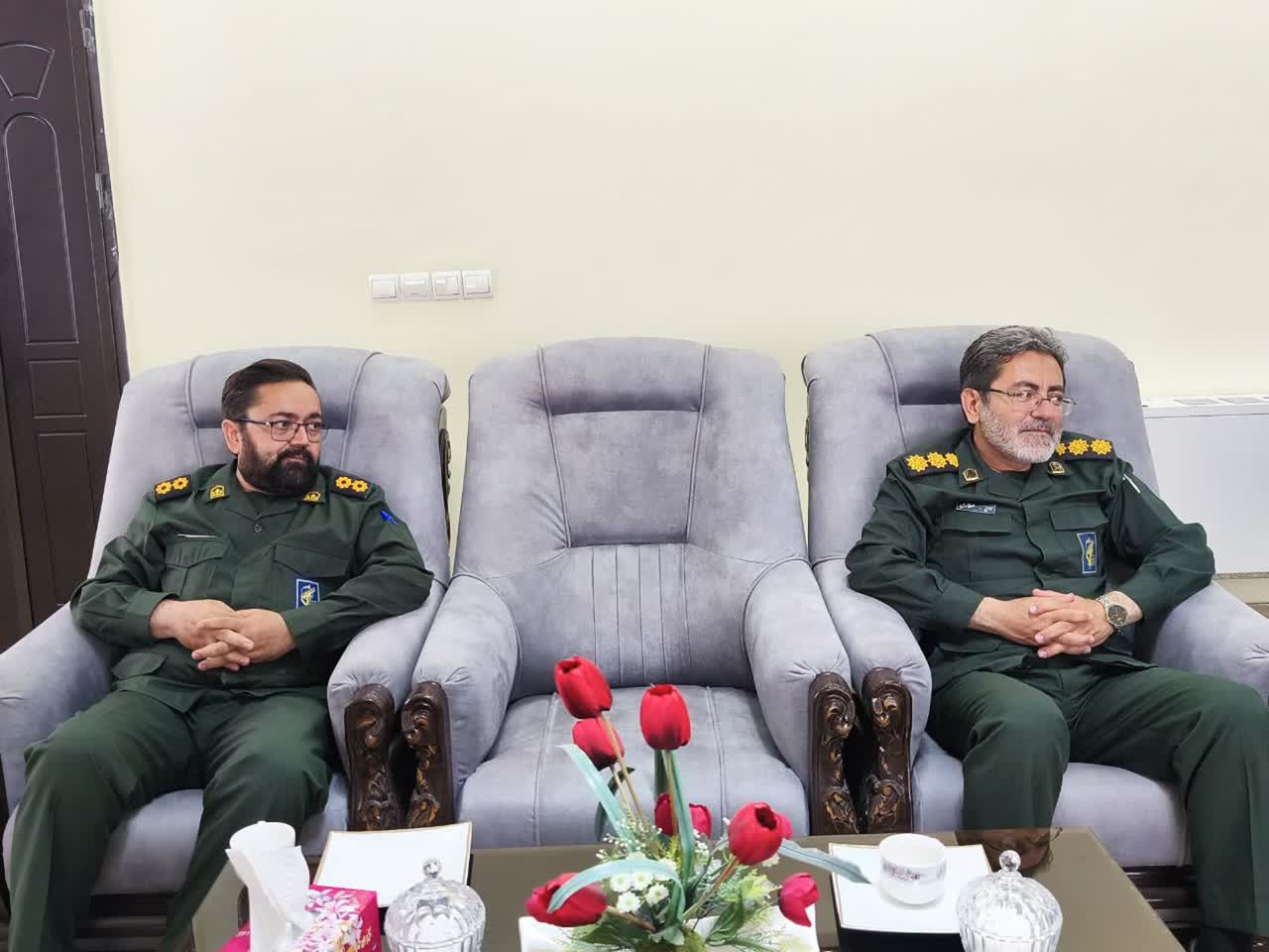 دیدار فرمانده ناحیه مقاومت بسیج شهرستان پلدشت با سرپرست فرمانداری چایپاره جهت تبریک انتصاب ایشان